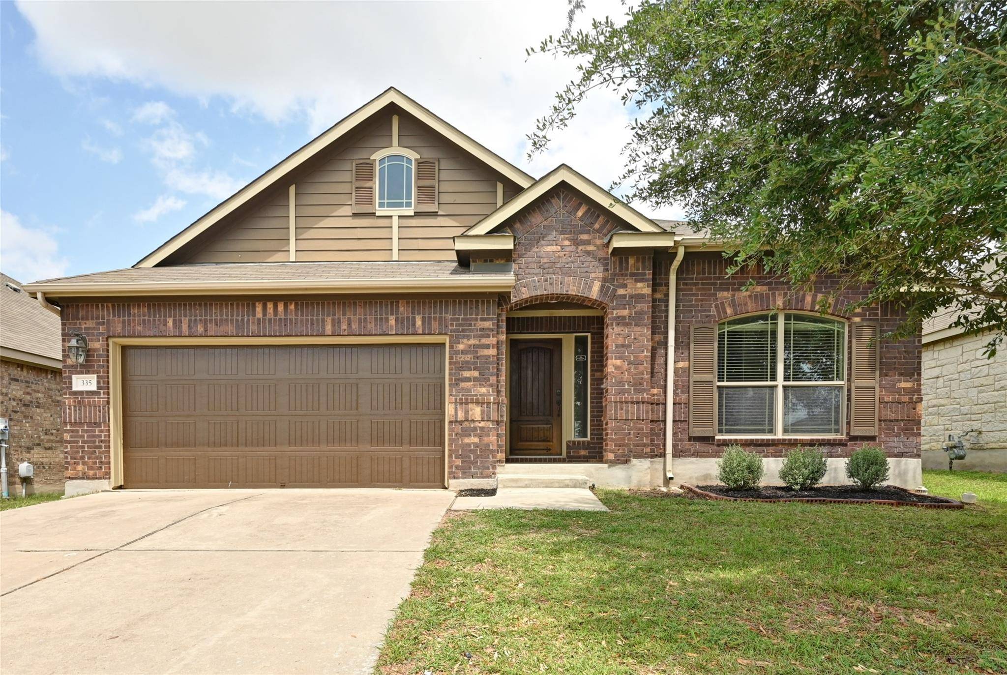 335 Travertine TRL, Buda, TX 78610