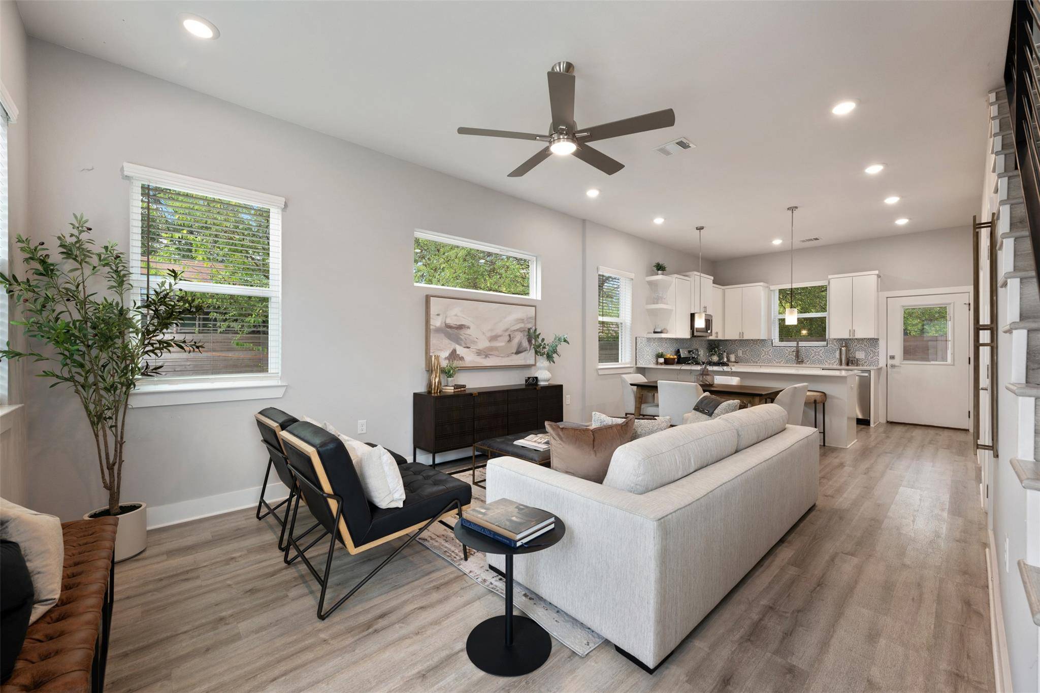 1104 Begonia TER #2, Austin, TX 78741