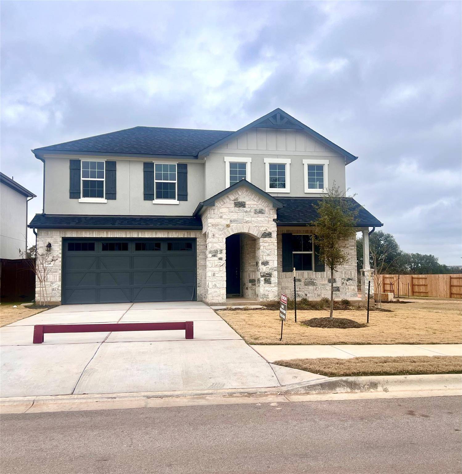 216 Torchwood DR, Marble Falls, TX 78654