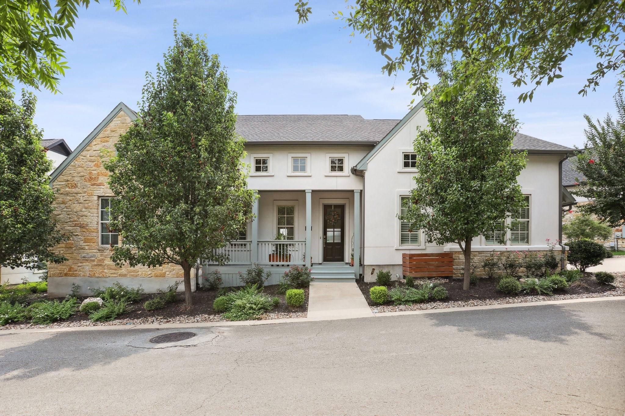 1253 Red Bud LN, Round Rock, TX 78664