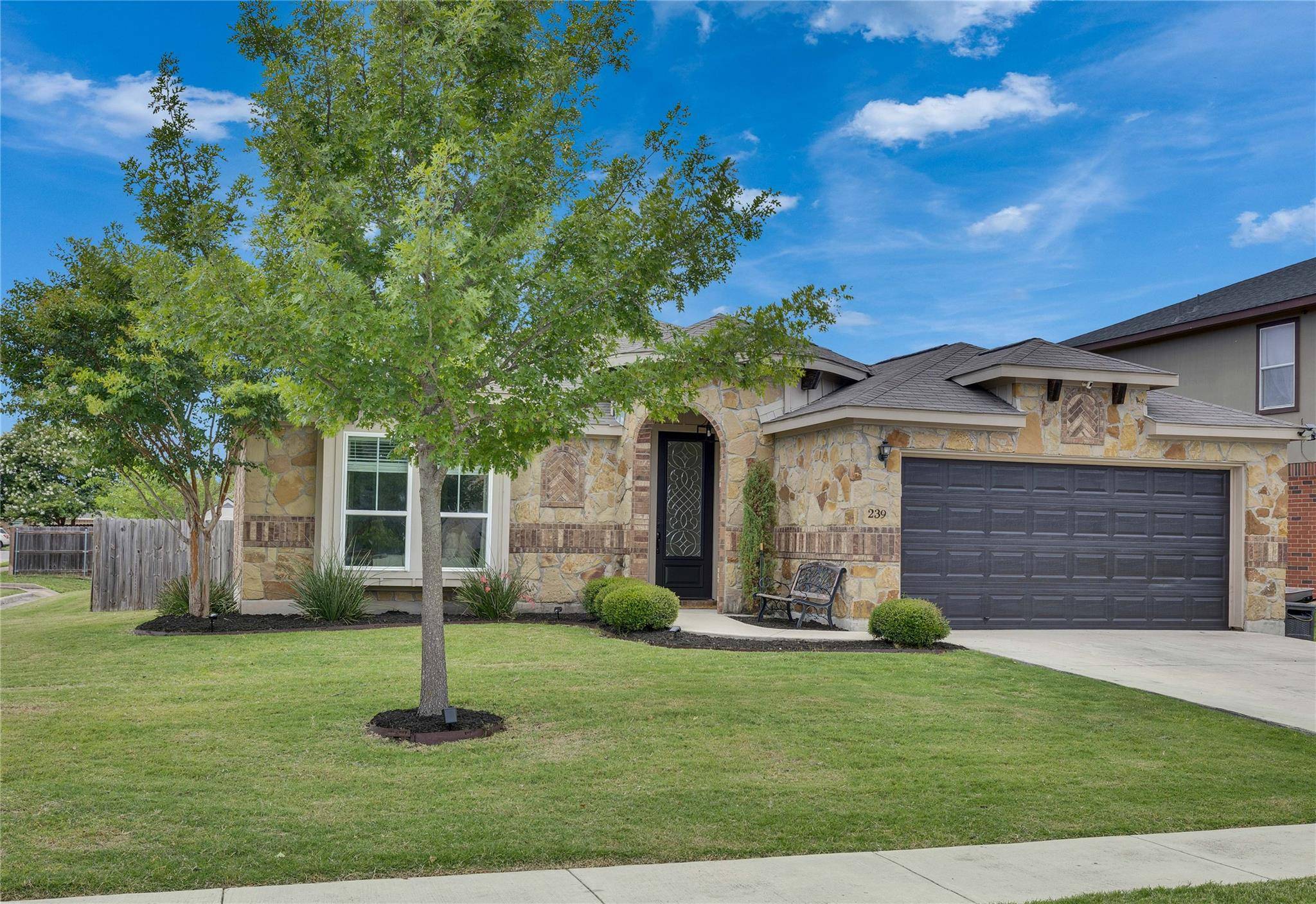 239 Holman PATH, Hutto, TX 78634