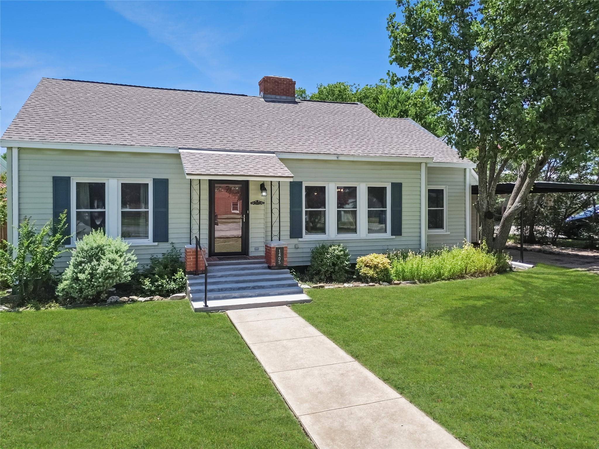1405 Parker ST, Goldthwaite, TX 76844