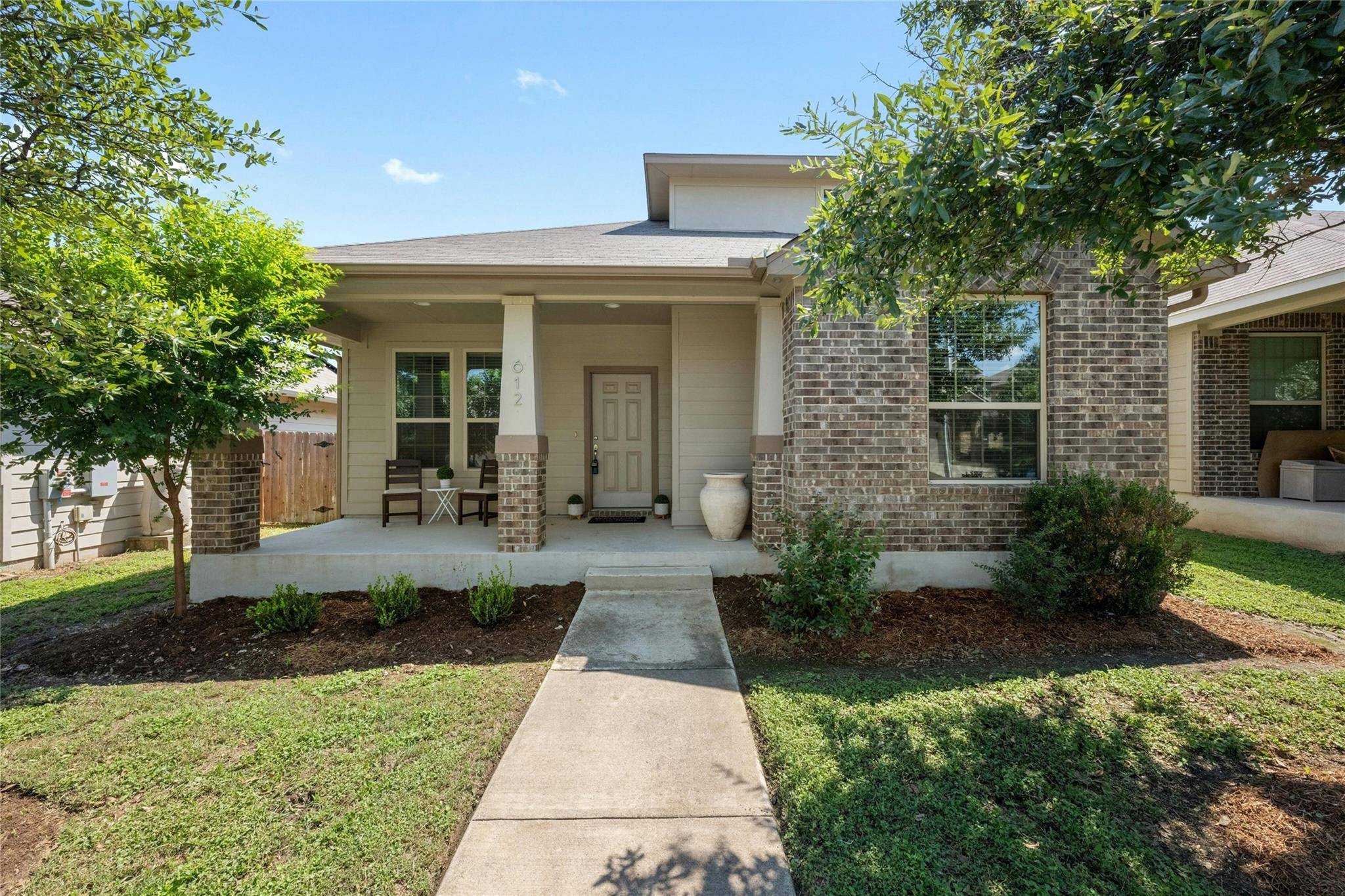 612 Palmilla ST, Leander, TX 78641