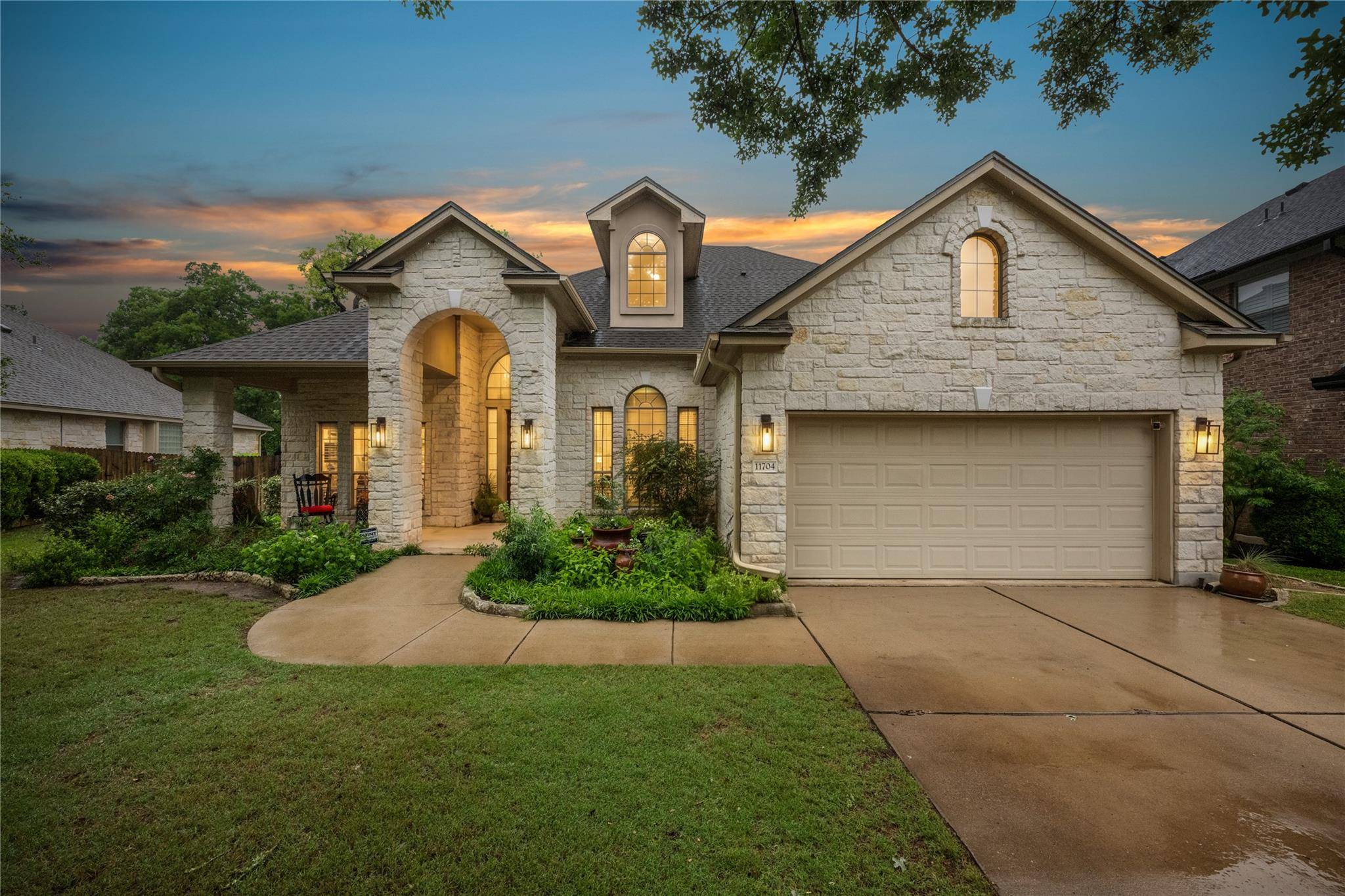 11704 Via Grande DR, Austin, TX 78739