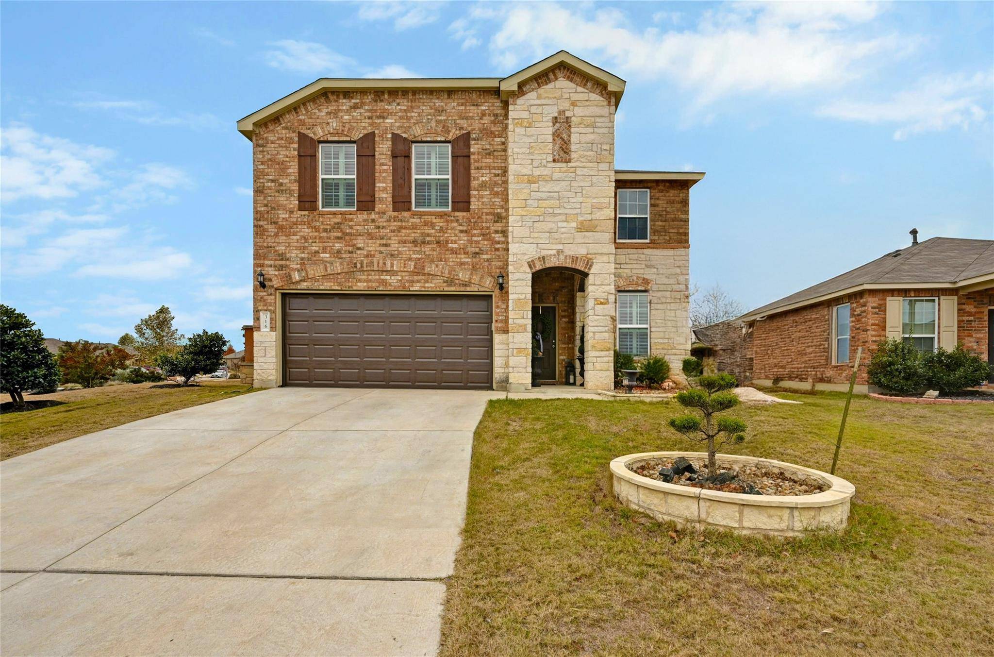 316 Firethorn DR, Buda, TX 78610