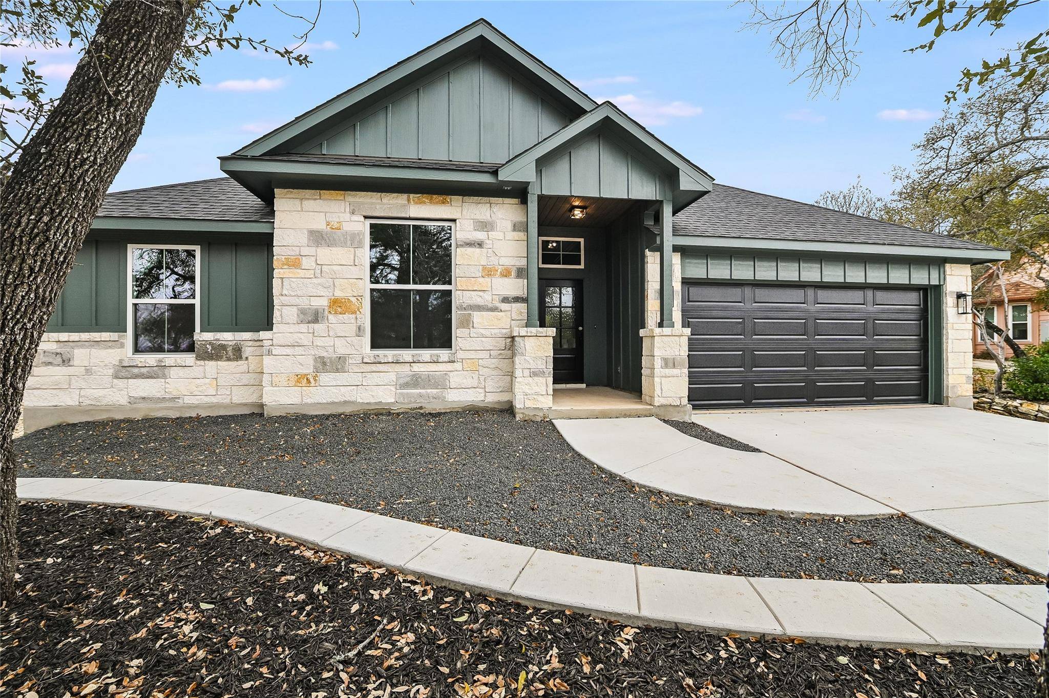36 Crazy Cross RD, Wimberley, TX 78676