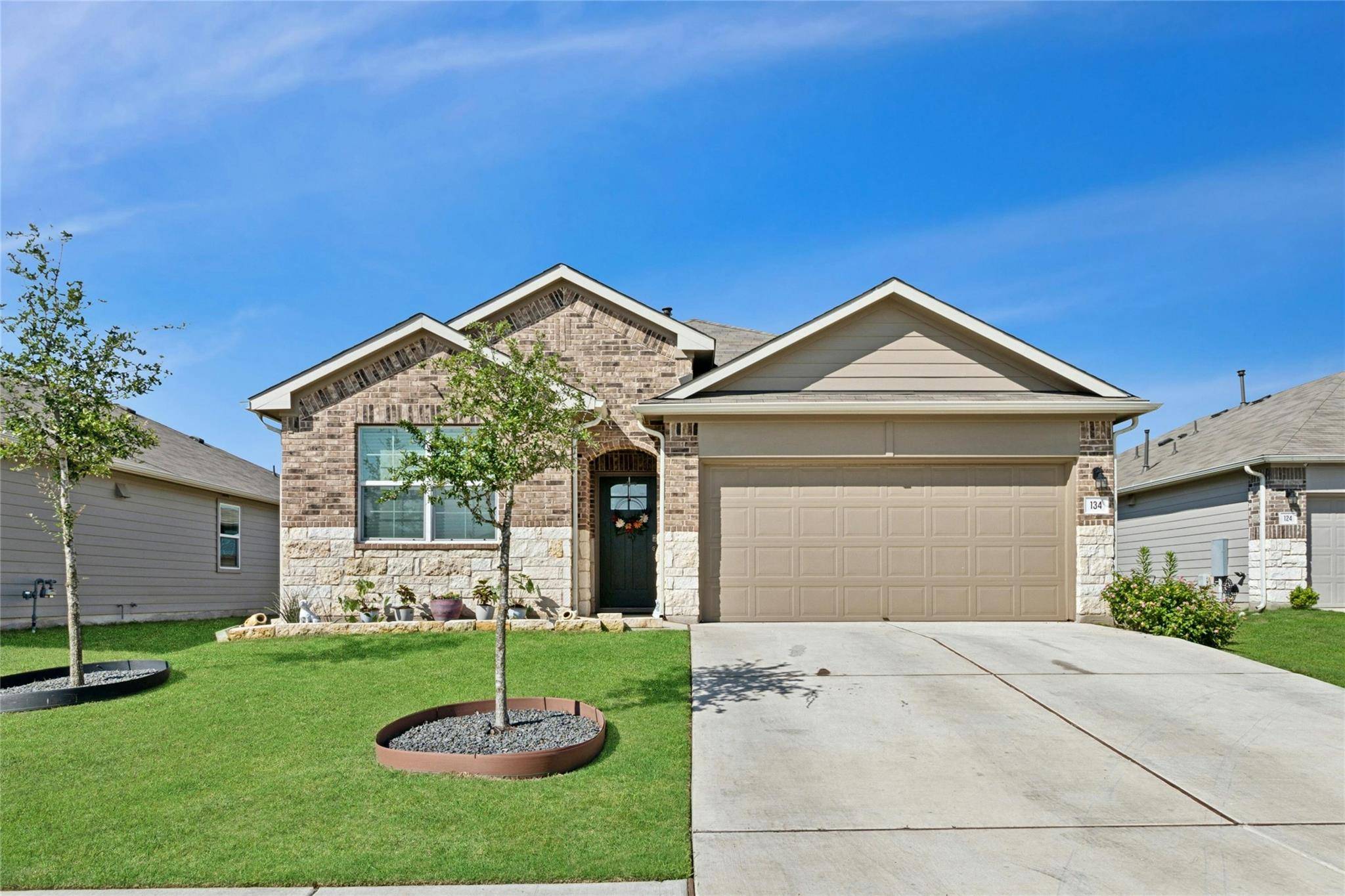 134 Cherry Laurel LN, Kyle, TX 78640