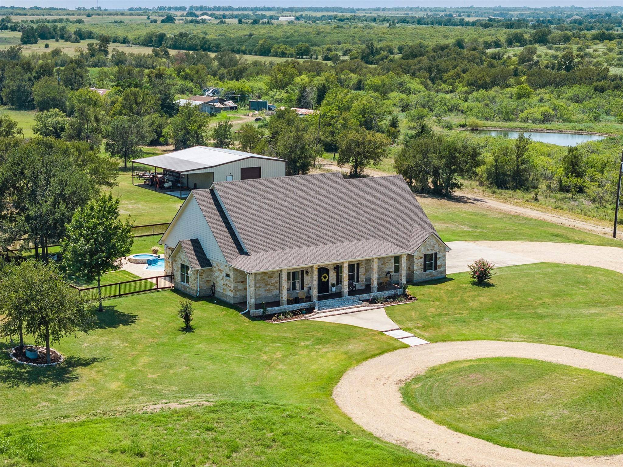 1701 Starlight, Cameron, TX 76520