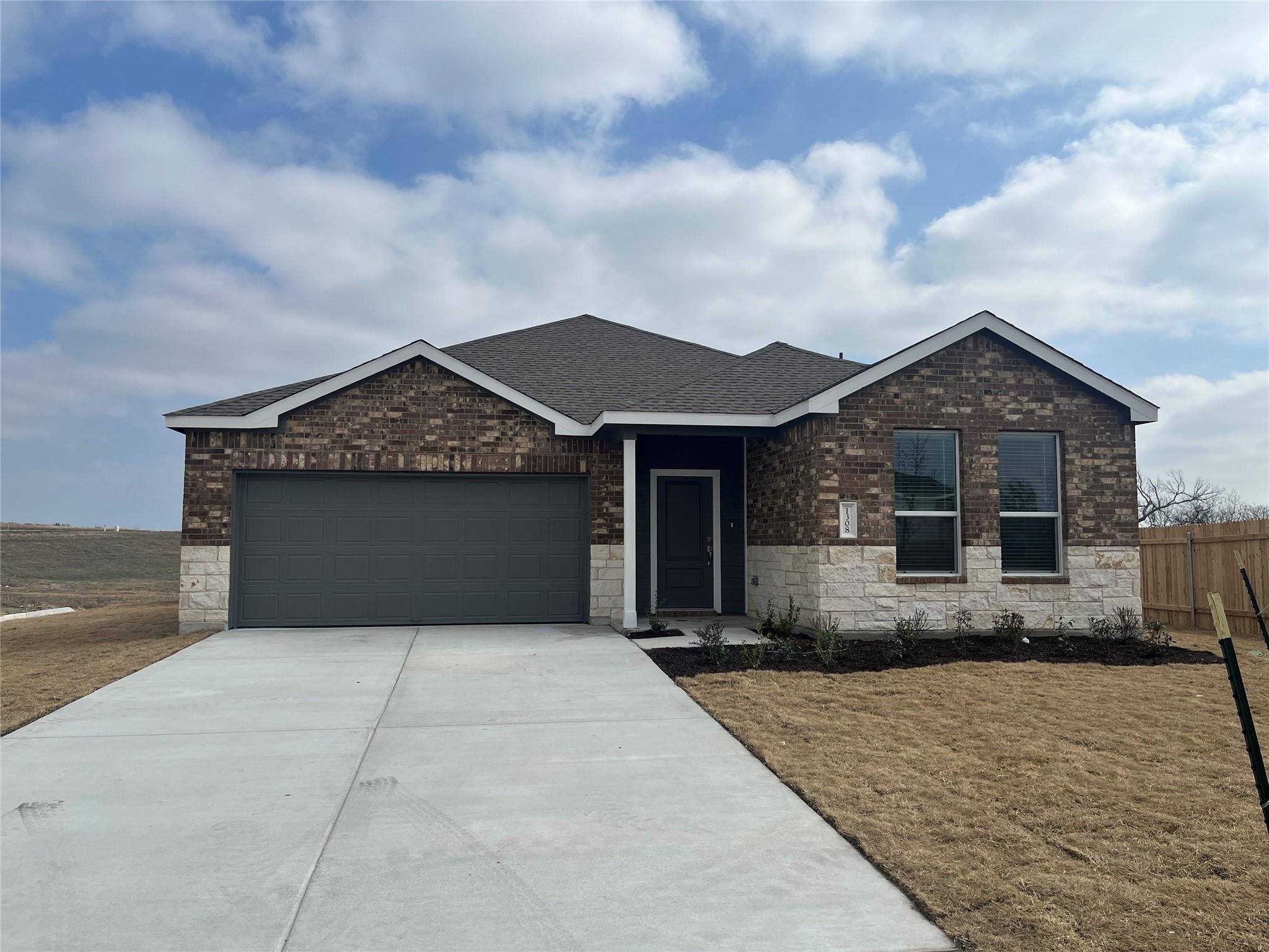 1308 Arch Terrace DR, Troy, TX 76579