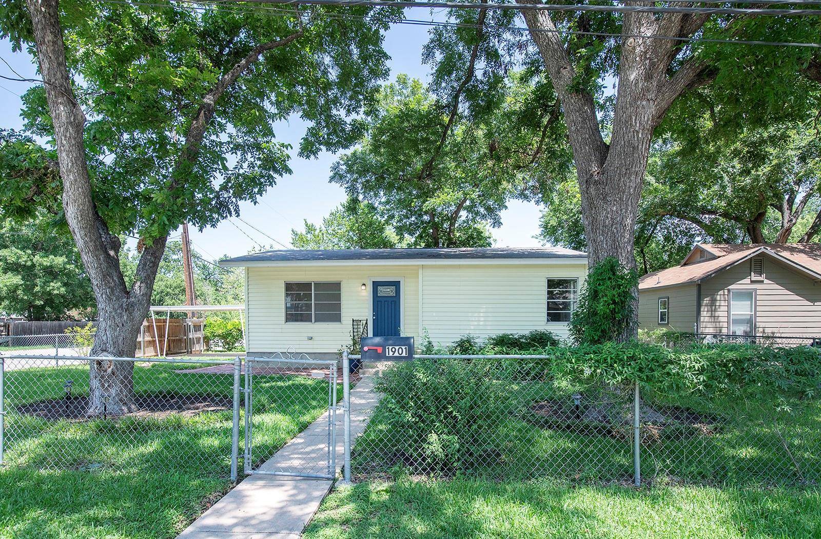 1901 S Main ST, Georgetown, TX 78626