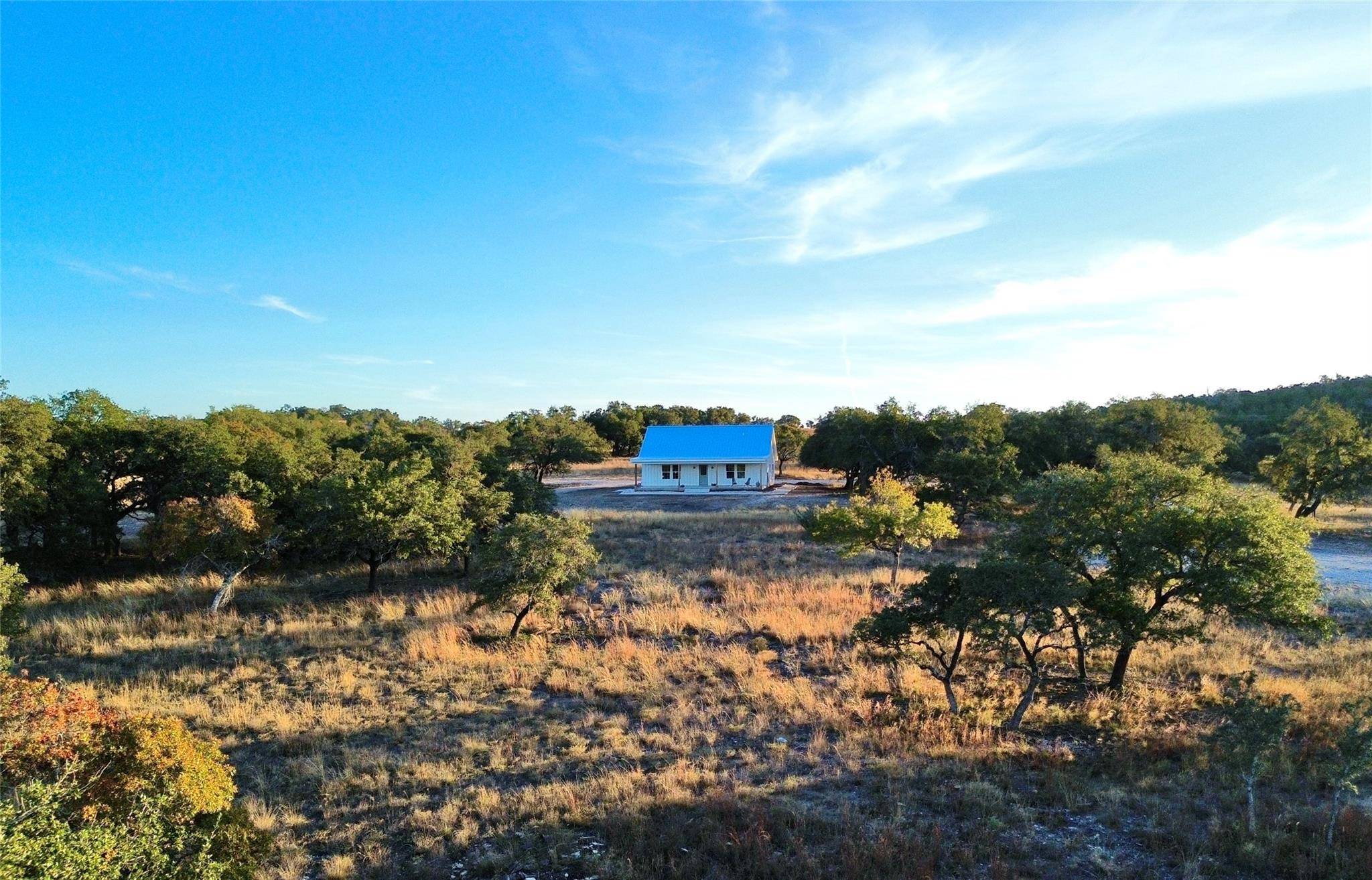 692 Watch Hill LN, Stonewall, TX 78671