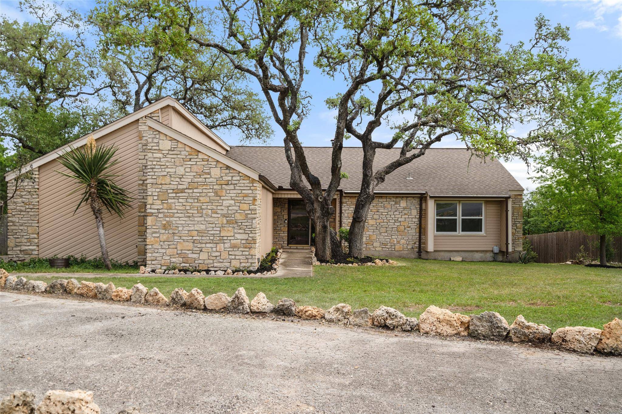 67 Augusta DR, Wimberley, TX 78676
