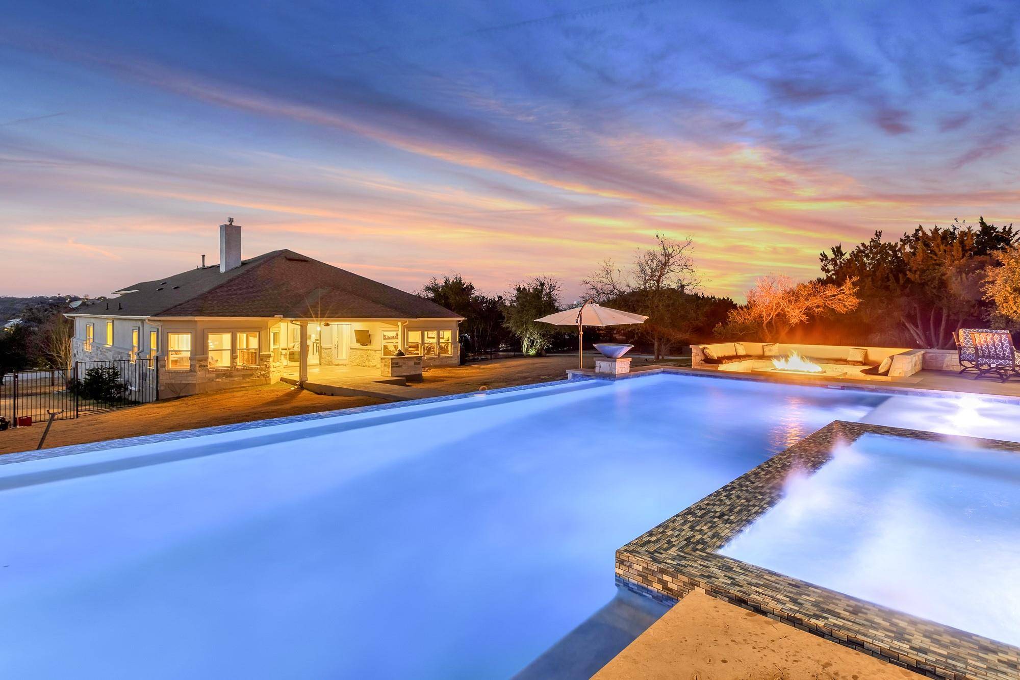 197 Bristlecone DR, Driftwood, TX 78619