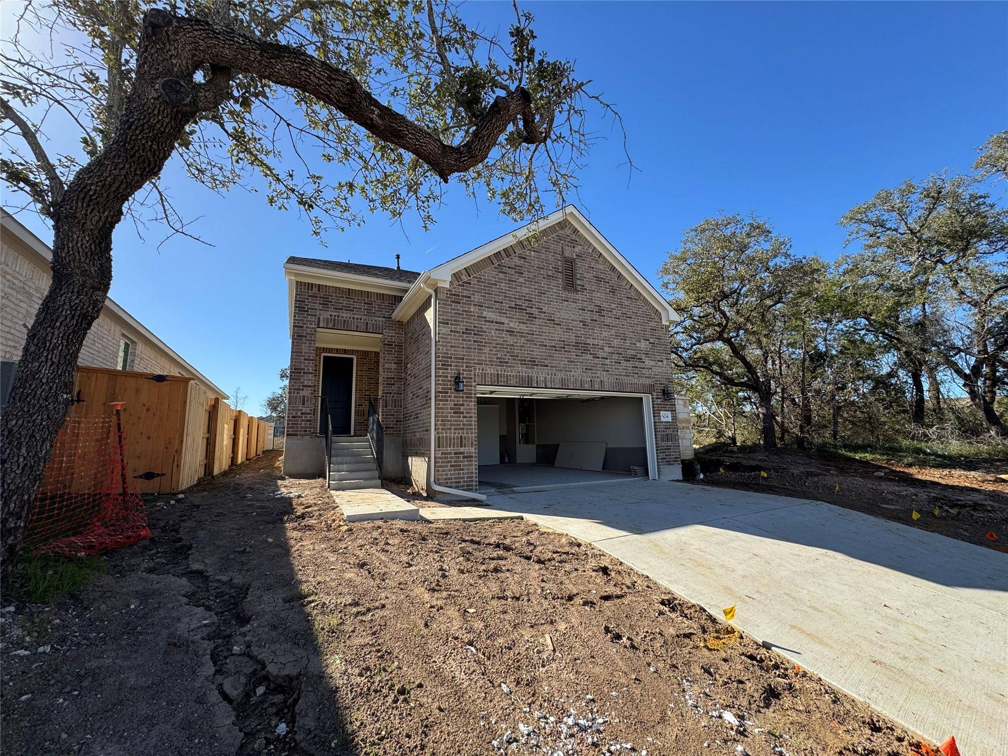 504 Possumhaw LN, San Marcos, TX 78666