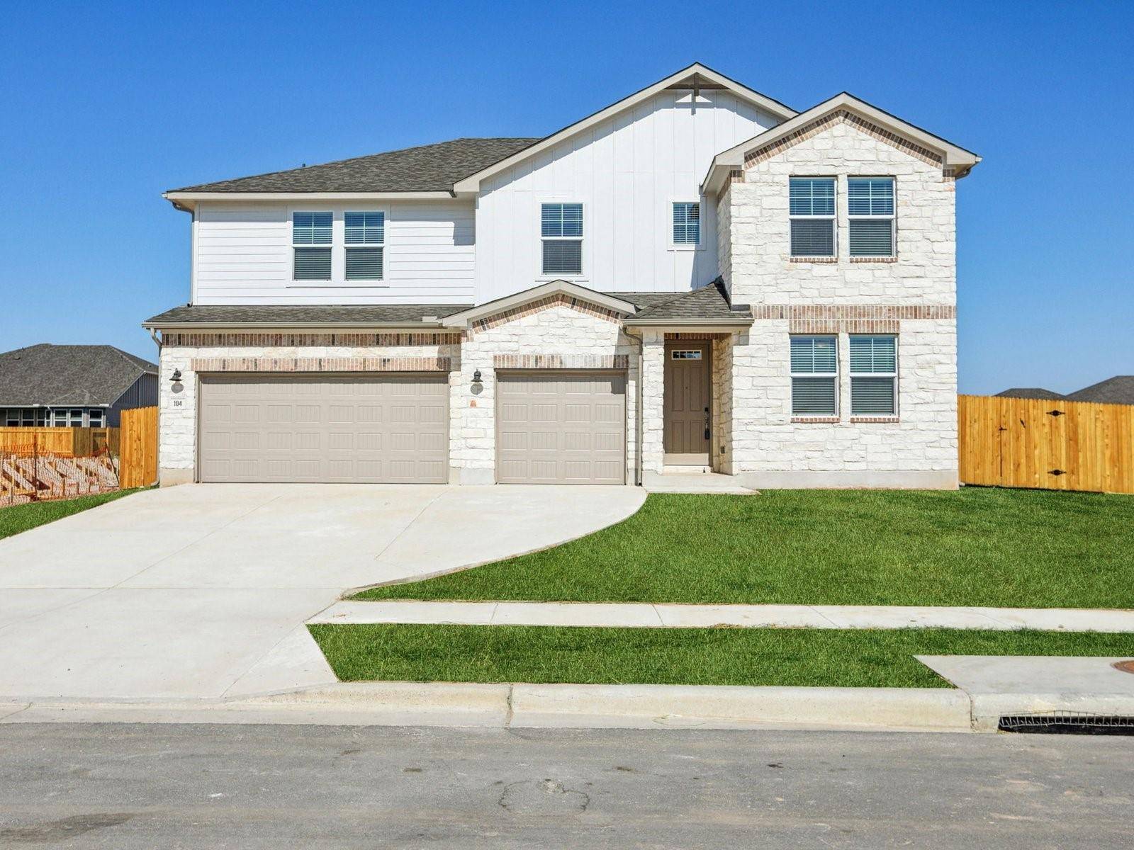 104 Marfa DR, Kyle, TX 78640