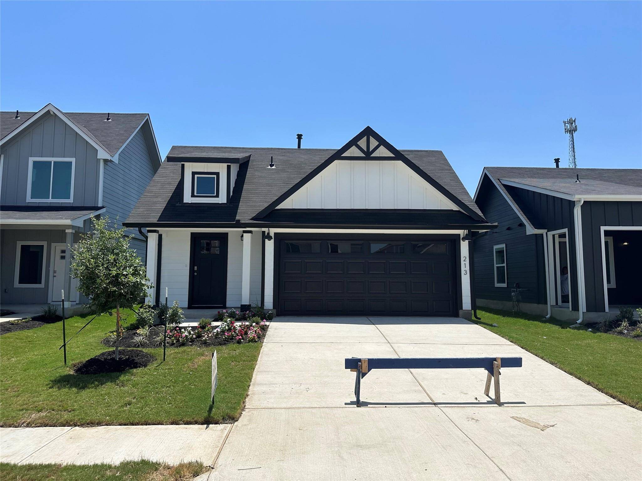512 Sandringham LOOP, Uhland, TX 78640