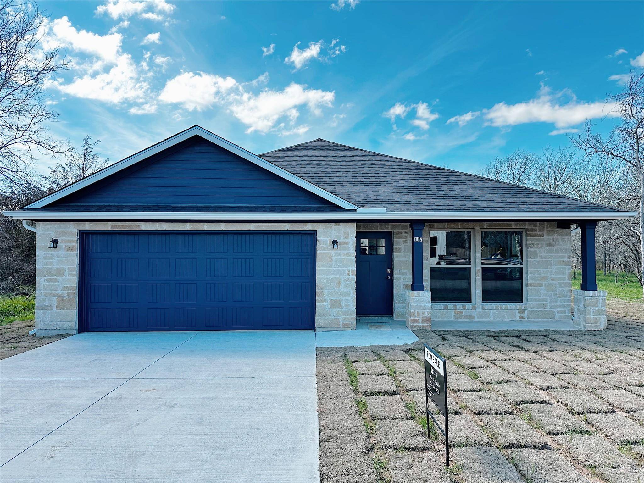 117 E Keomuku LN, Bastrop, TX 78602