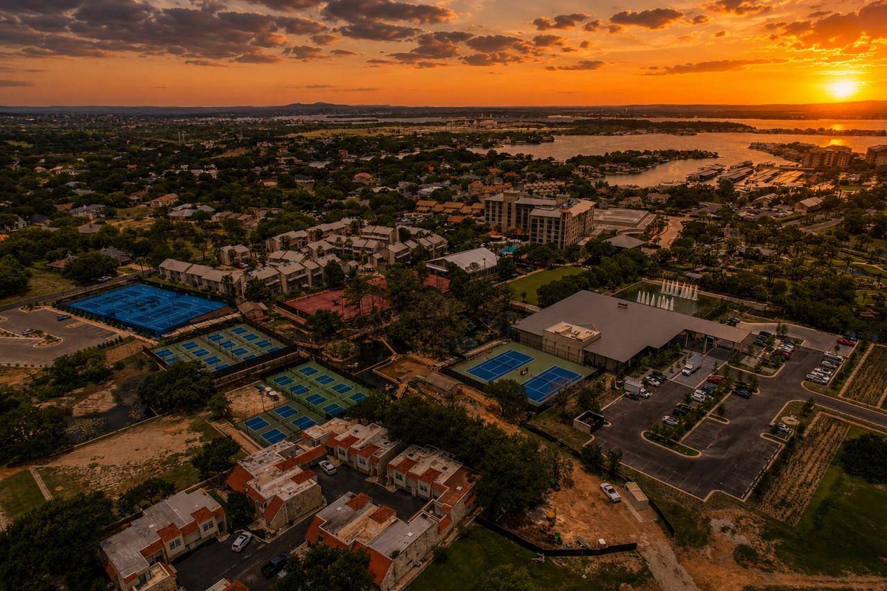 200 Free Rein #10, Horseshoe Bay, TX 78657
