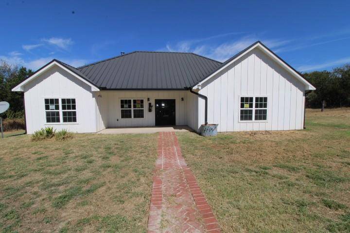 536 E Third ST, Hico, TX 76457