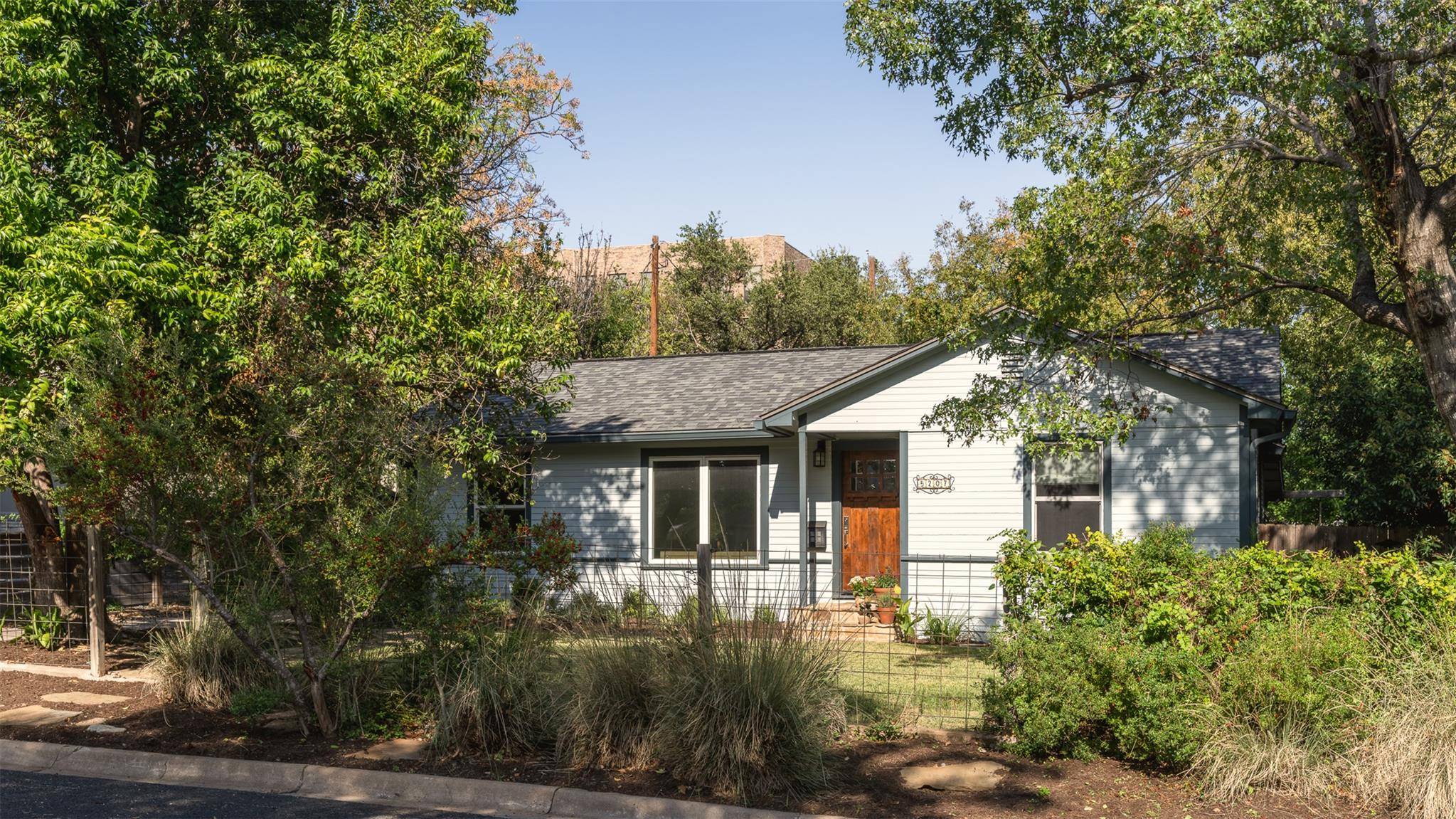 5207 Valley Oak DR, Austin, TX 78731