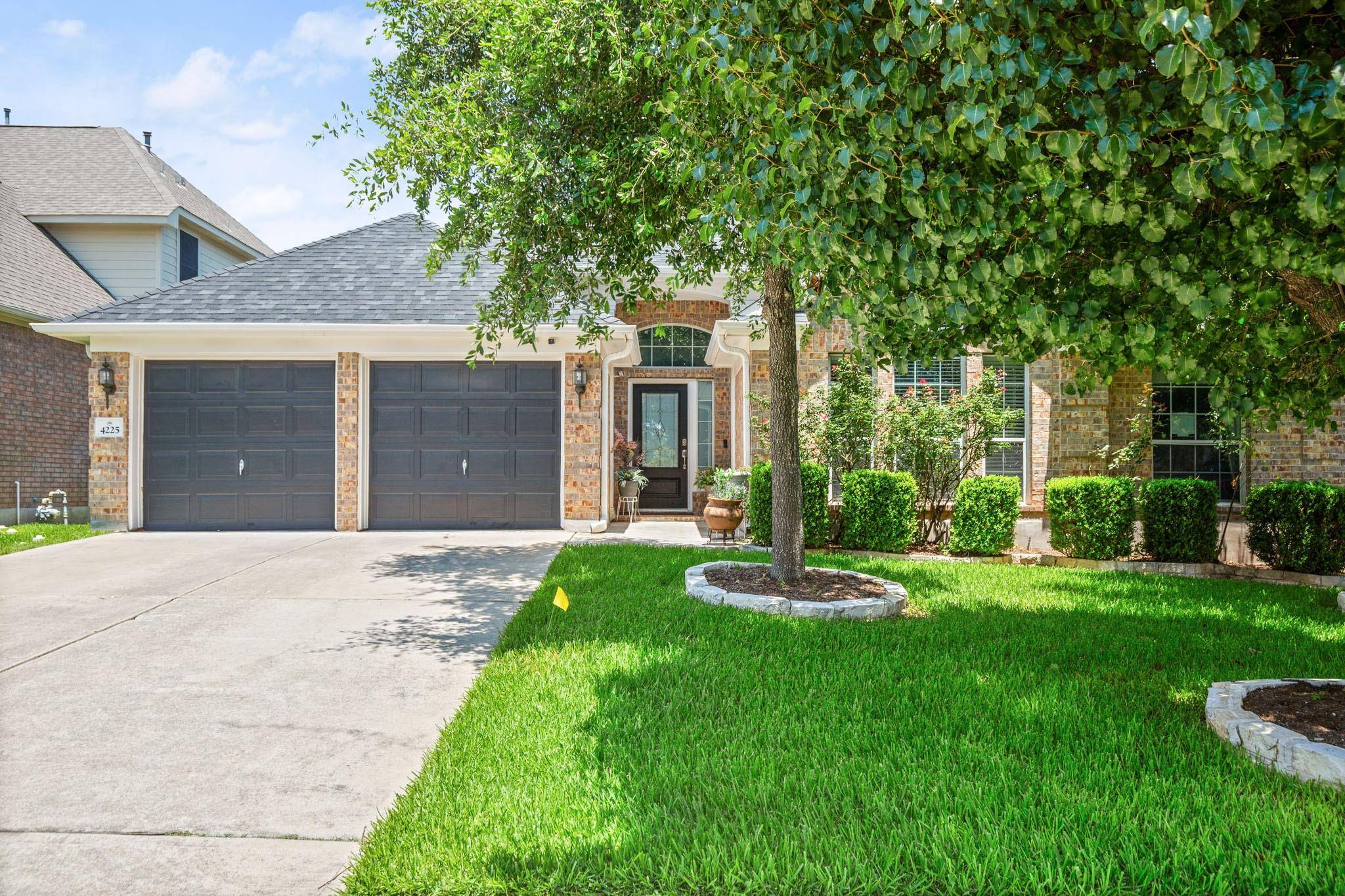 4225 Pasada LN, Round Rock, TX 78681