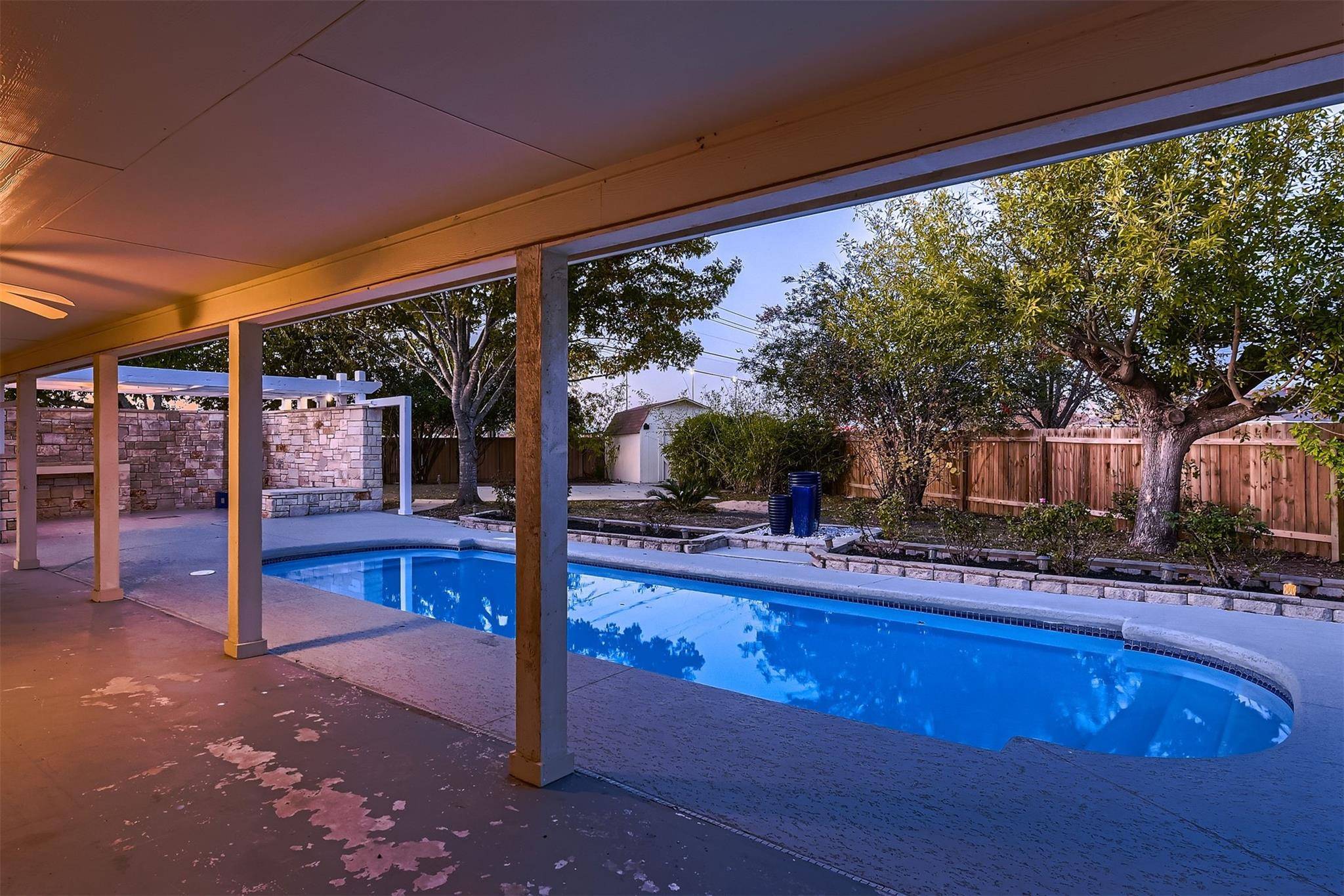 128 Paige BND, Hutto, TX 78634