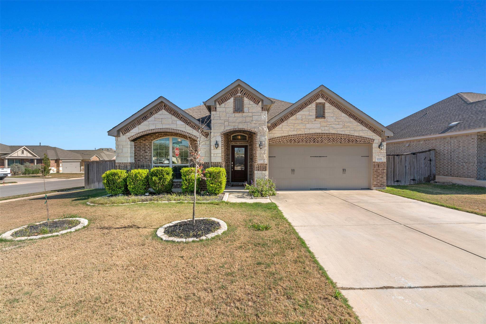 1229 Homer LN, Round Rock, TX 78665