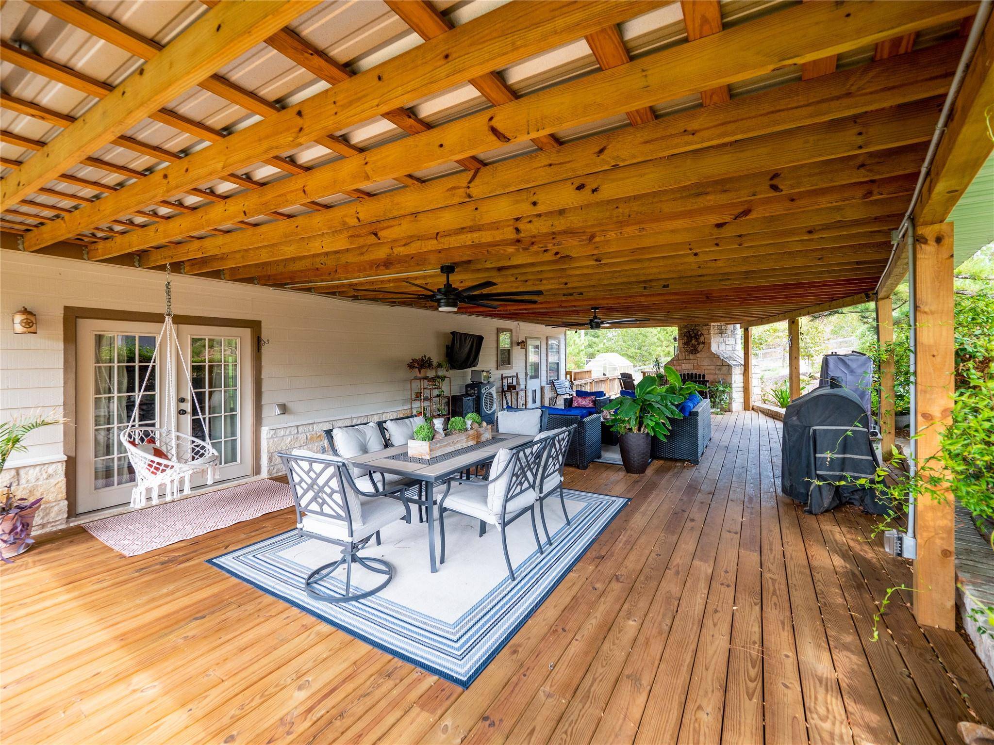 173 Mahalua LN, Bastrop, TX 78602