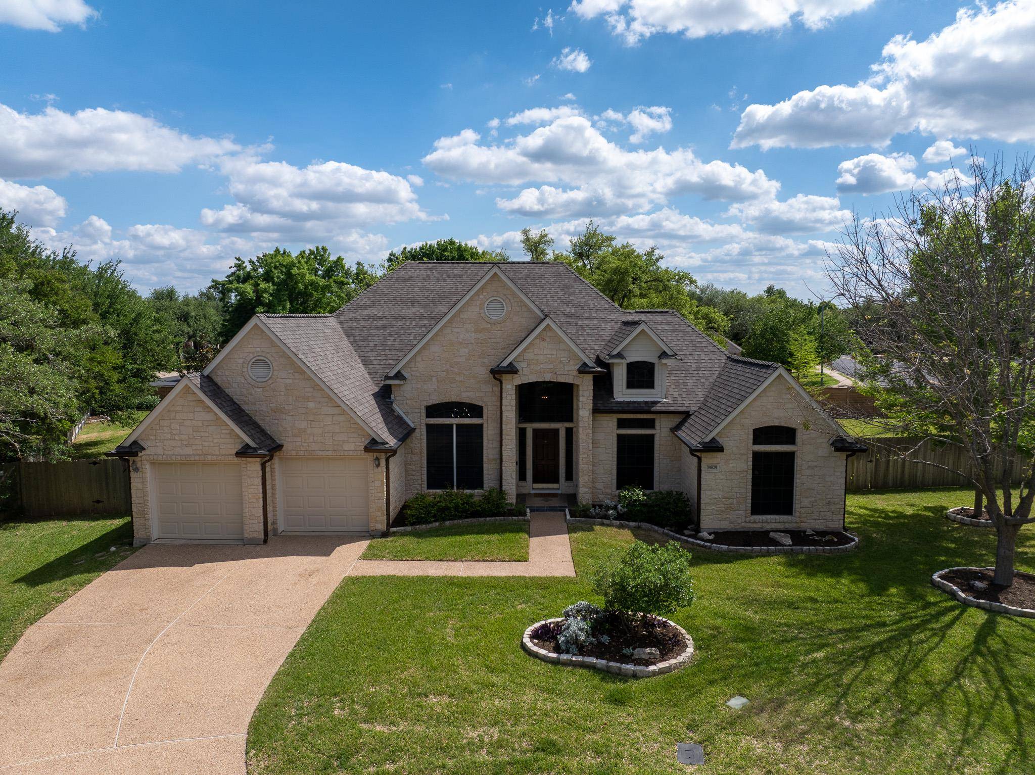 15825 CHATHAM WOOD DR, Austin, TX 78717