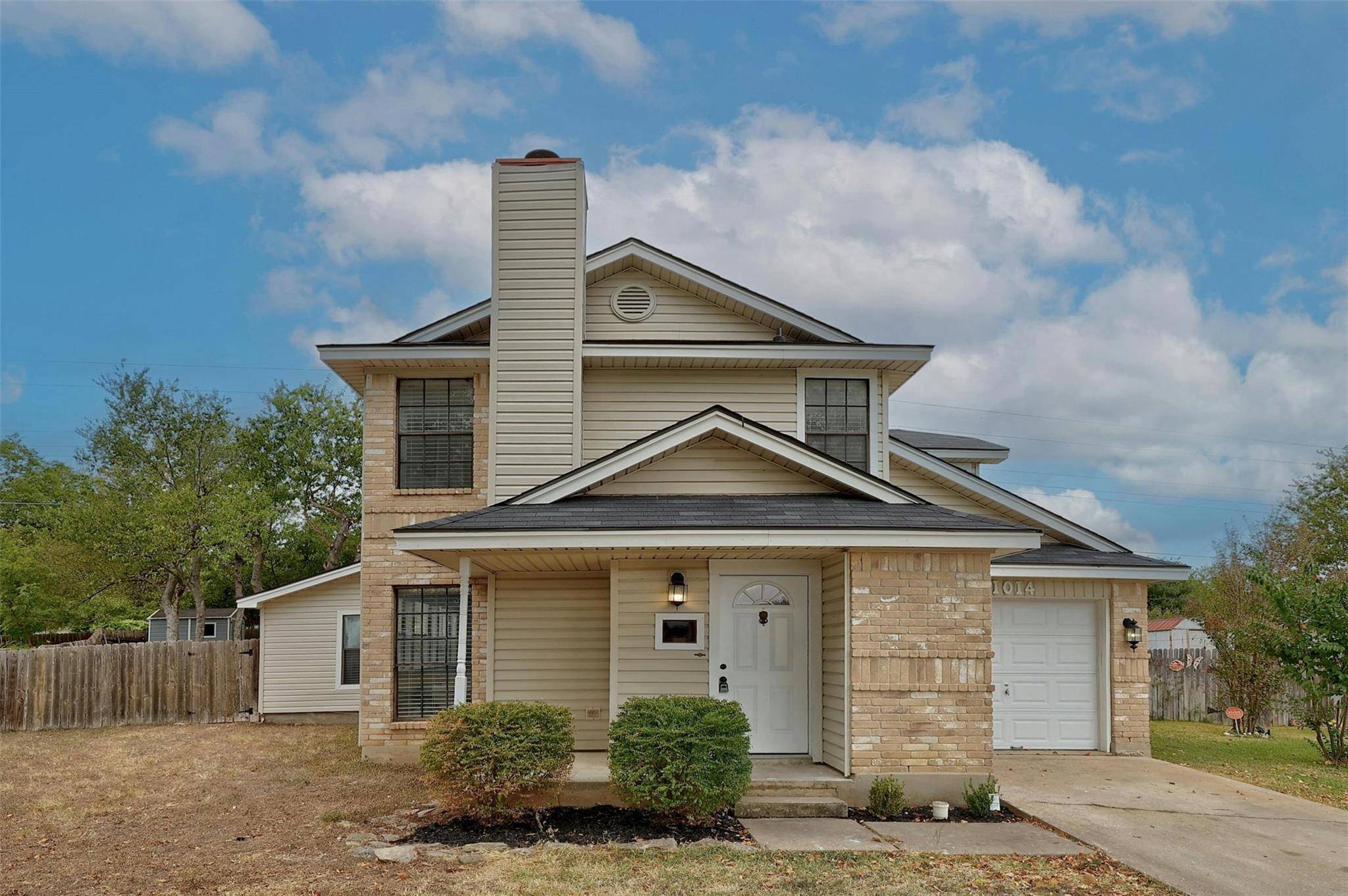 1014 Greenbriar CV, Round Rock, TX 78664