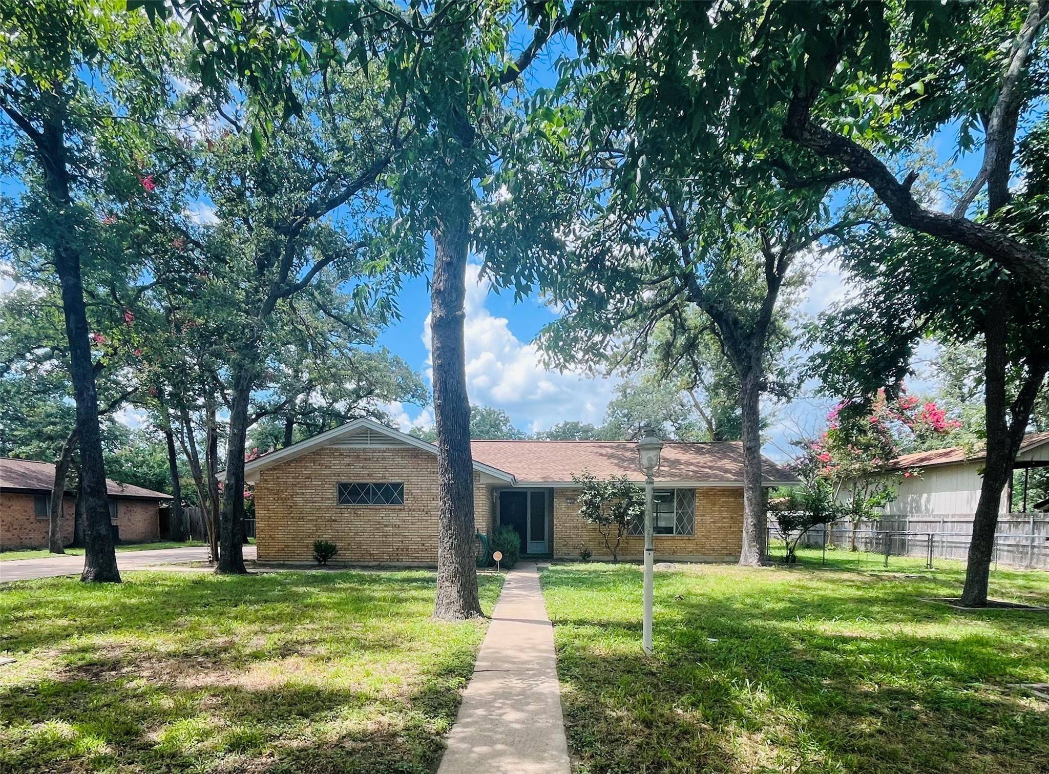 1700 O'Kelley RD, Rockdale, TX 76567