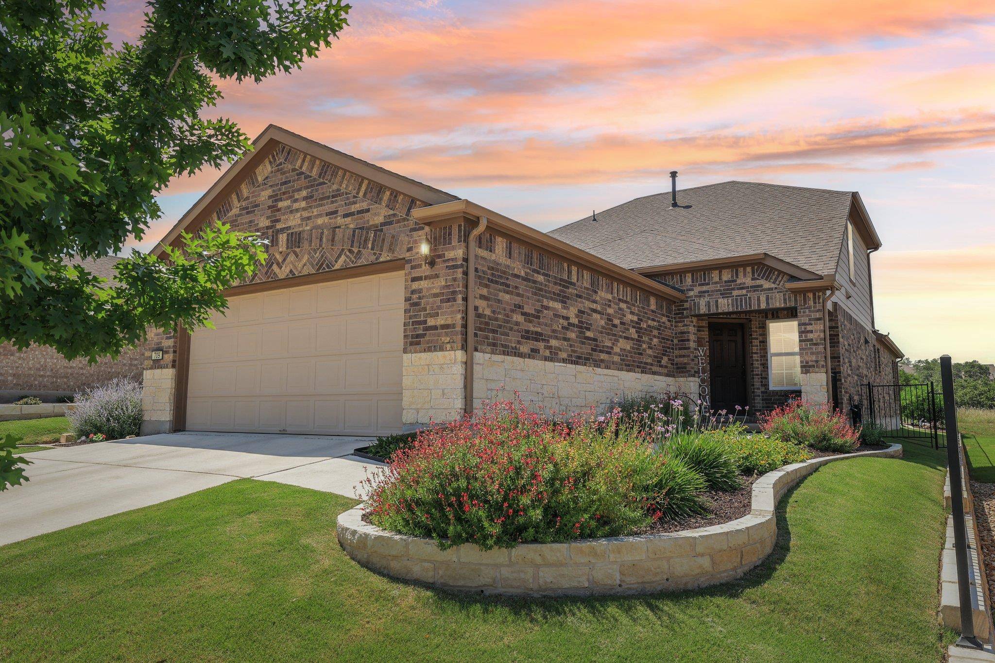 709 Kitty Hawk RD, Georgetown, TX 78633