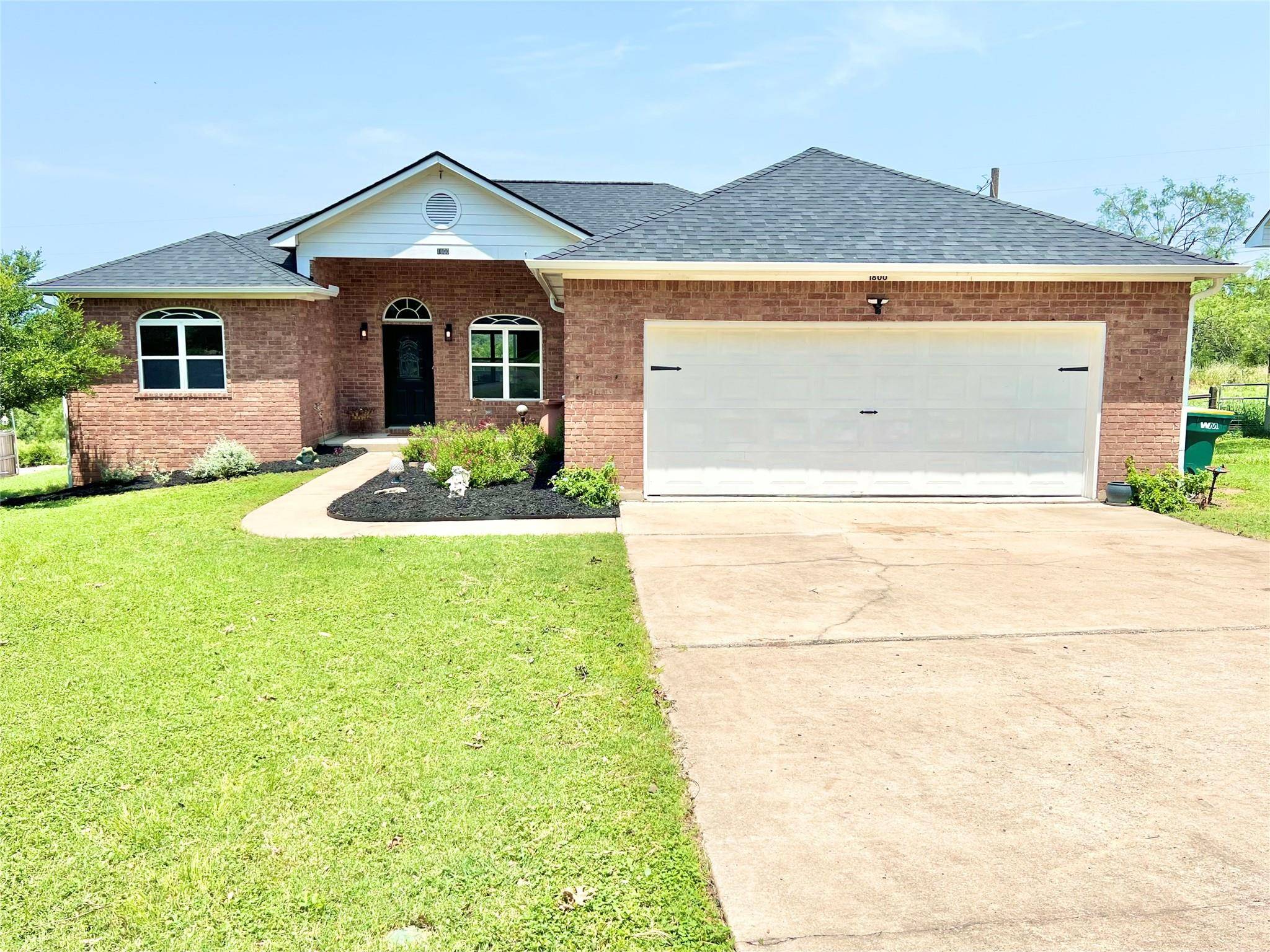 1800 Sunset DR, Marble Falls, TX 78654