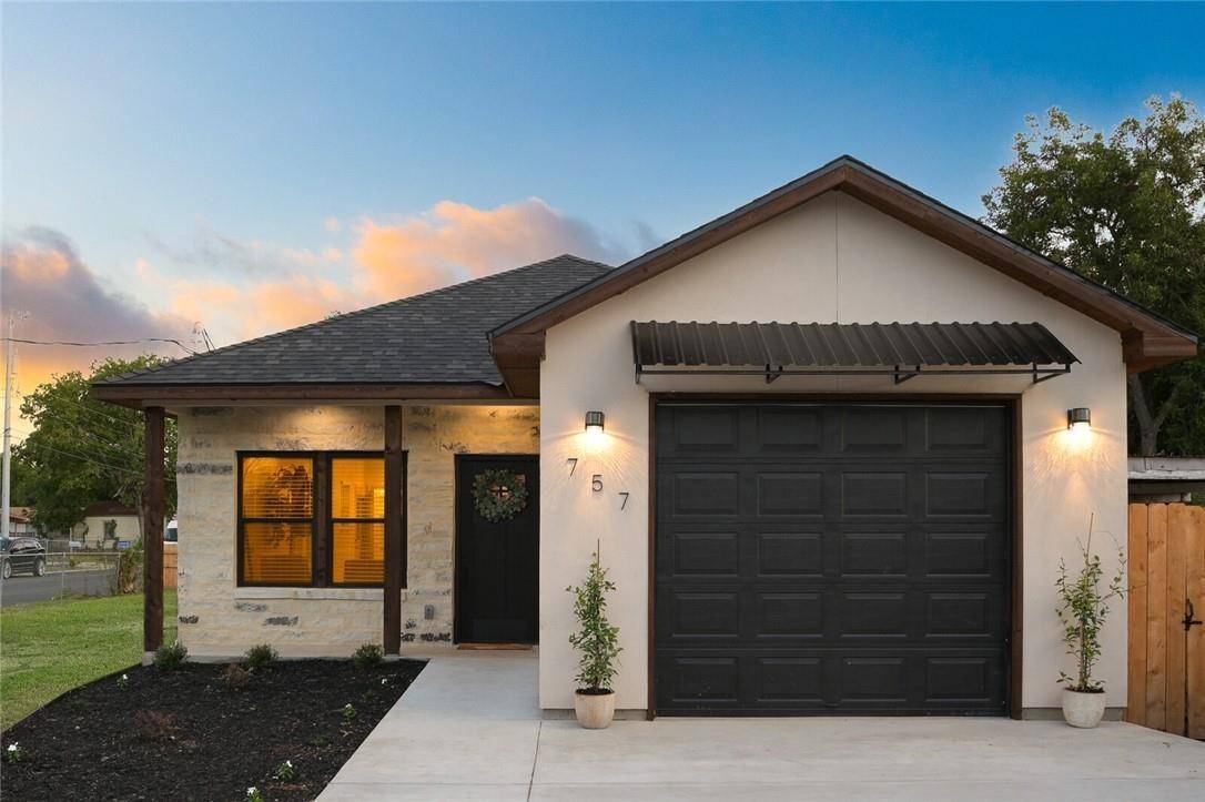 757 Collins ST, Seguin, TX 78155