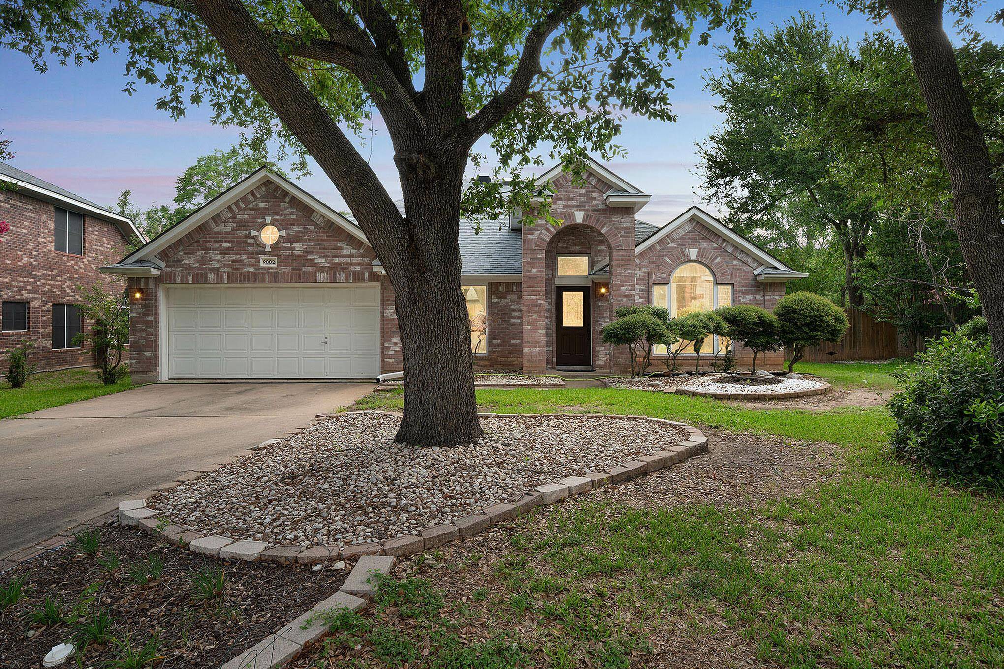 9002 Brimstone LN, Austin, TX 78717