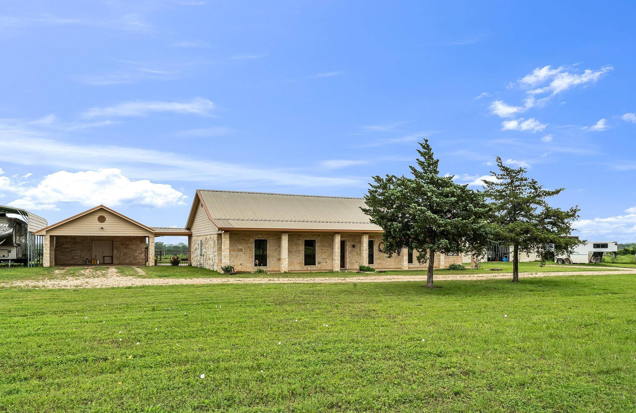 1515 County Road 116, Caldwell, TX 77836