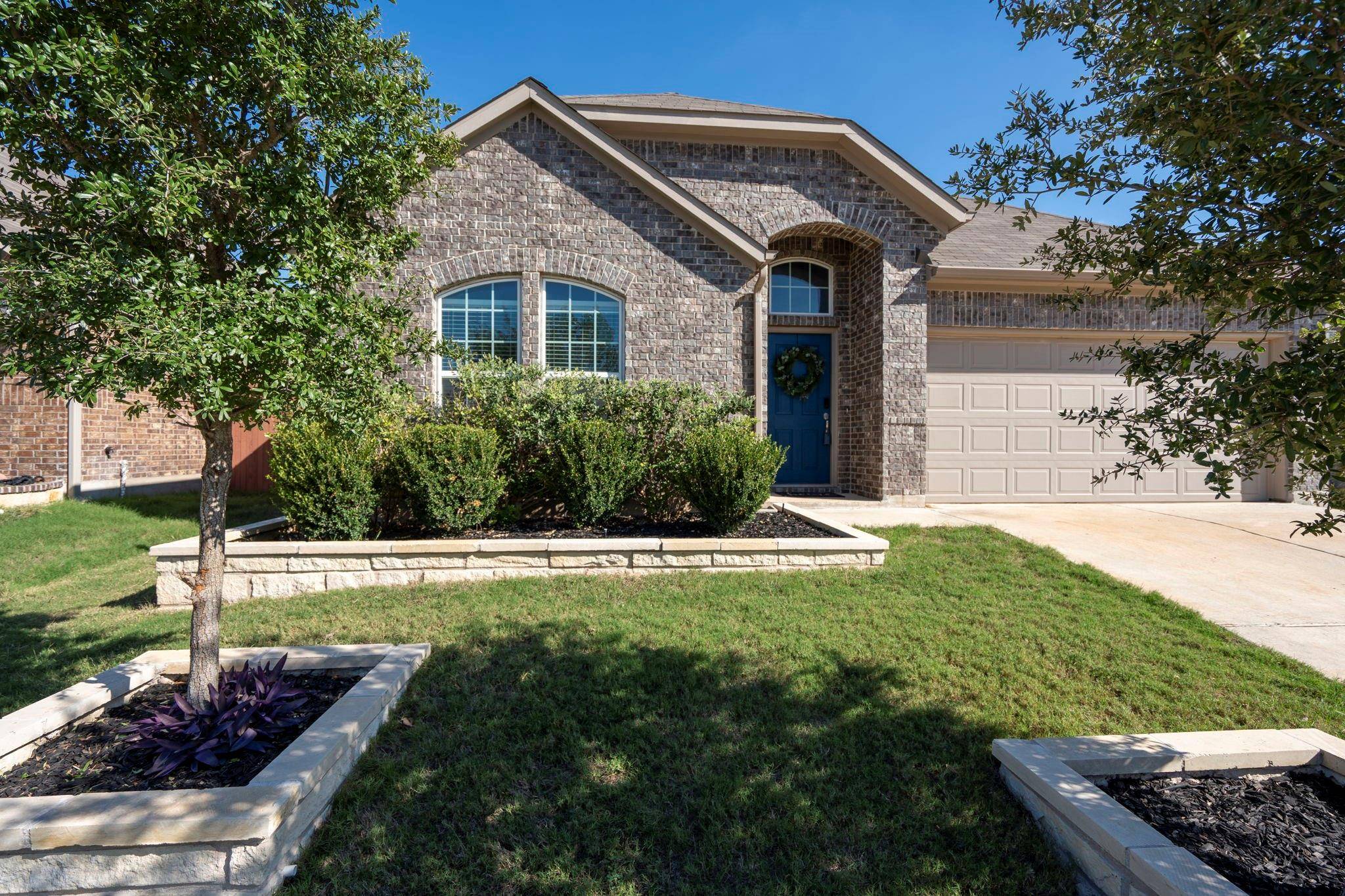 287 Firethorn DR, Buda, TX 78610