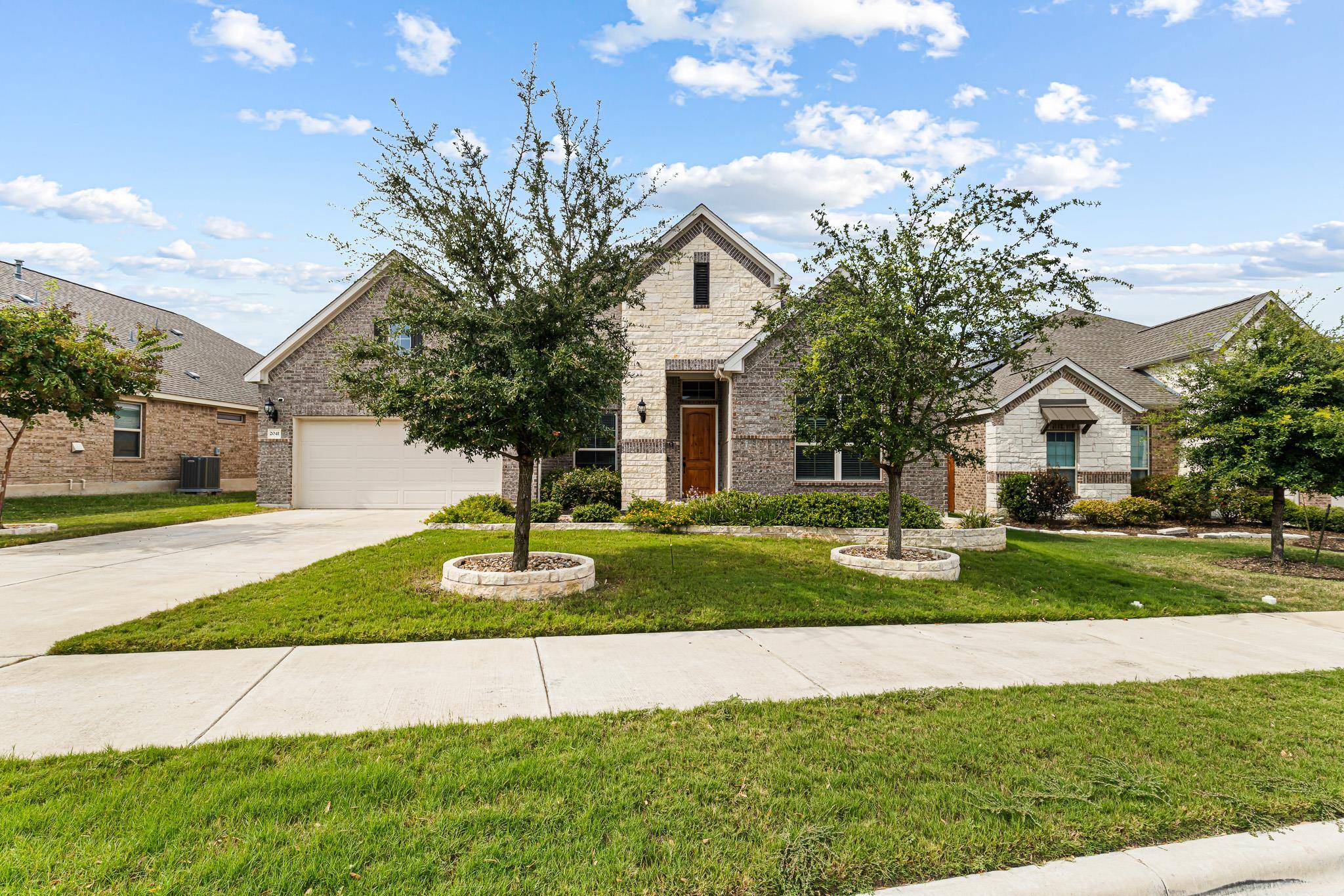 2041 Waterfall Ave, Leander, TX 78641