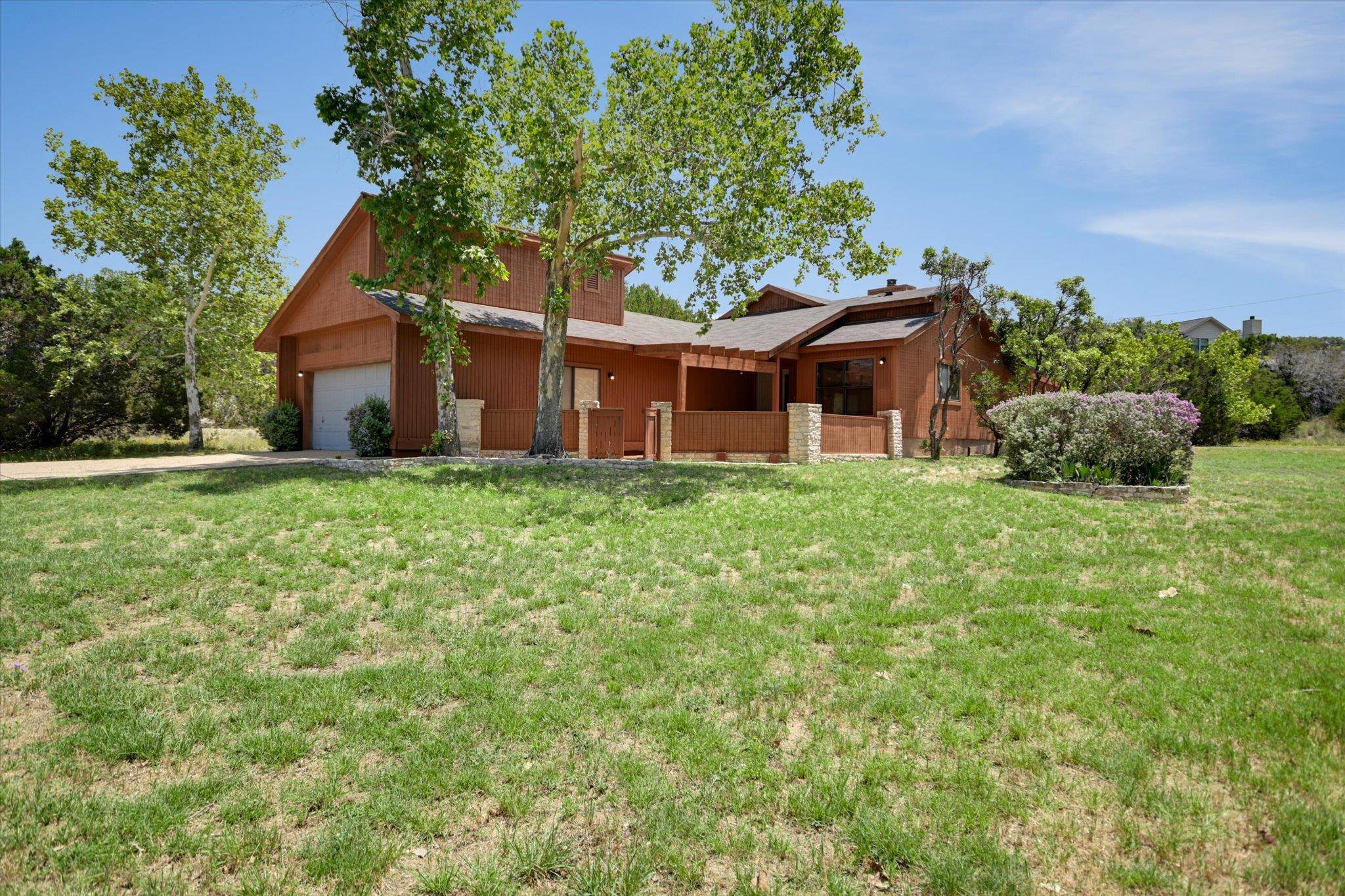 405 S COWAL DR, Spicewood, TX 78669
