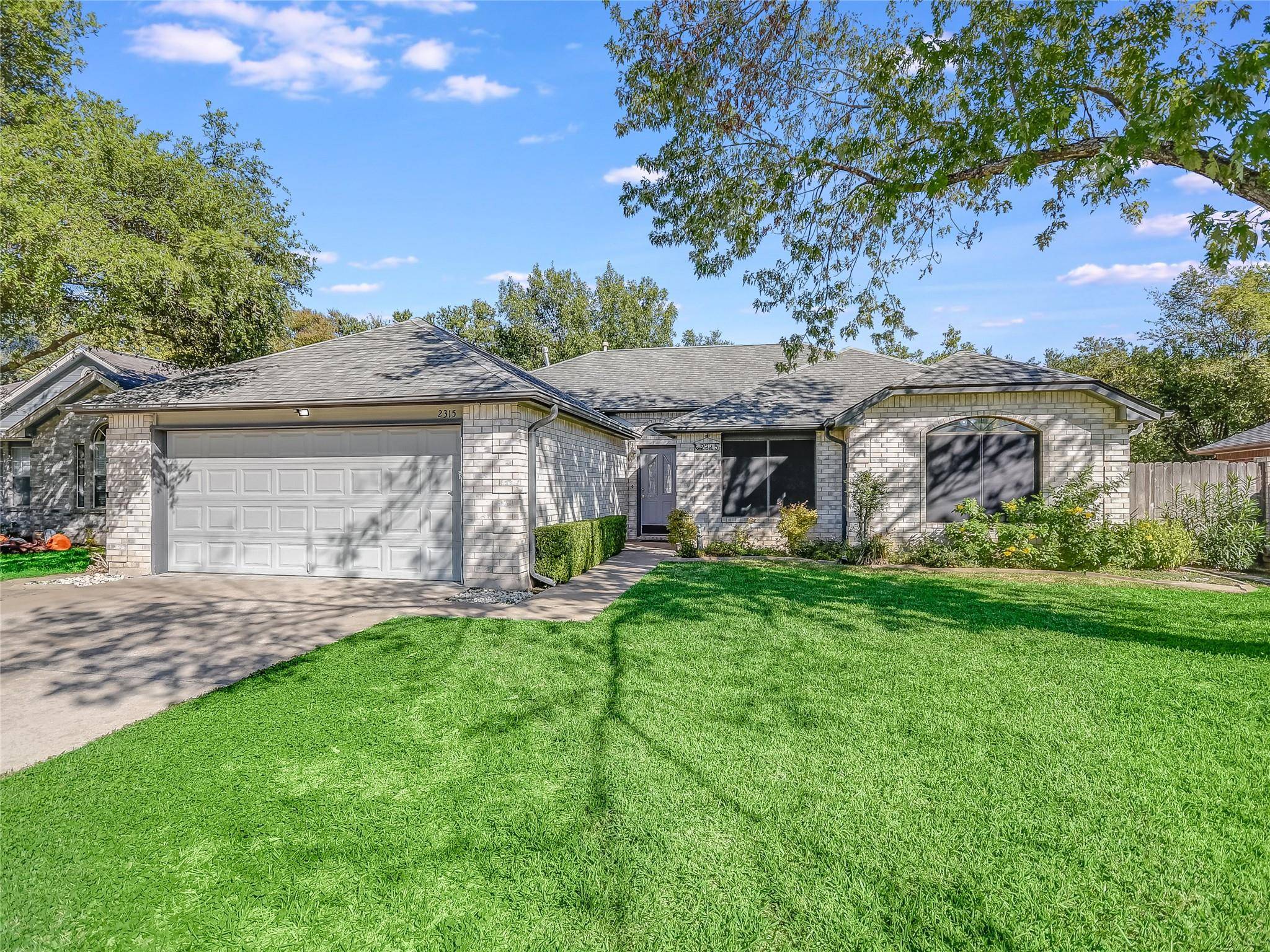 2315 Raintree PATH, Round Rock, TX 78664