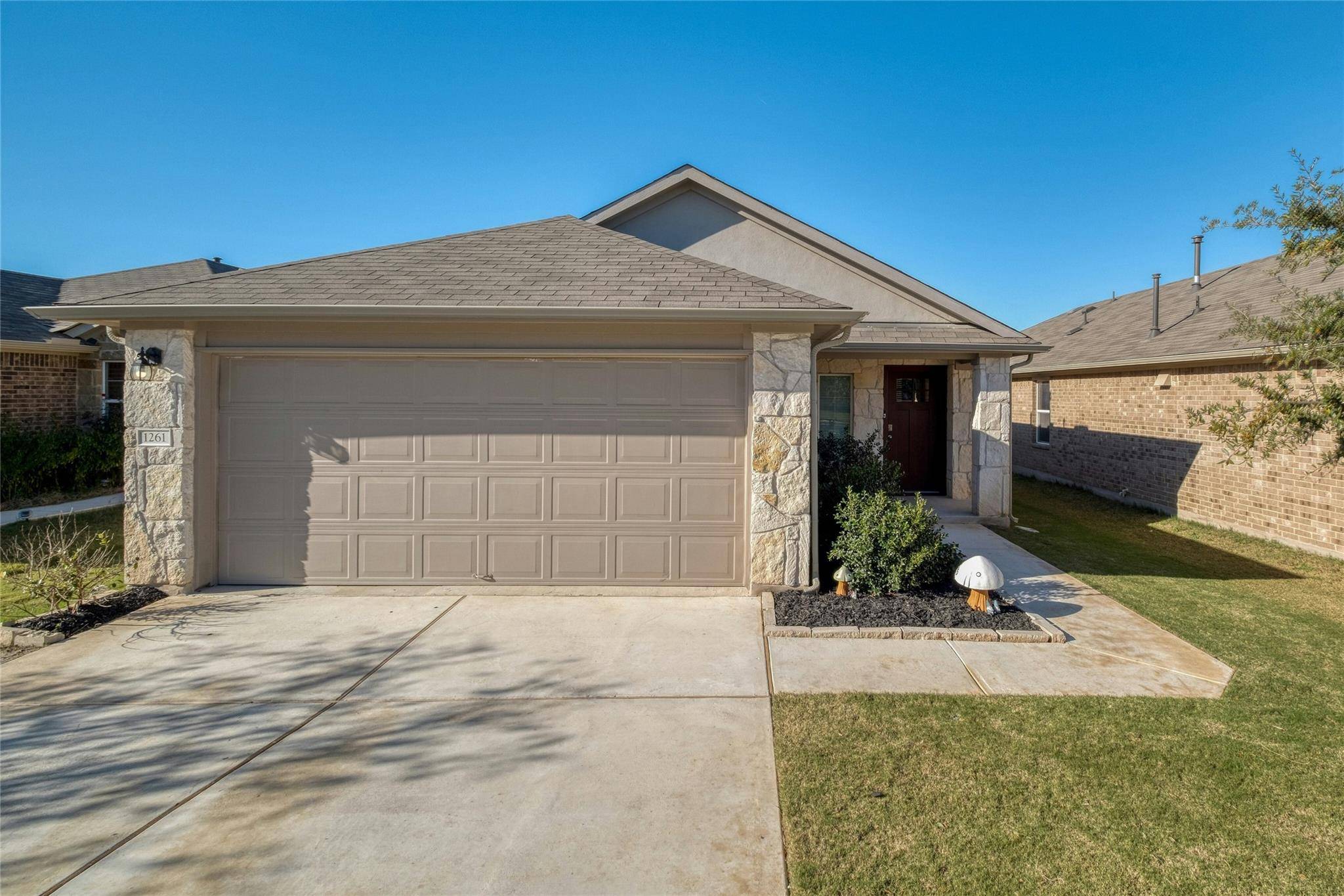 1261 Vogel DR, Georgetown, TX 78626