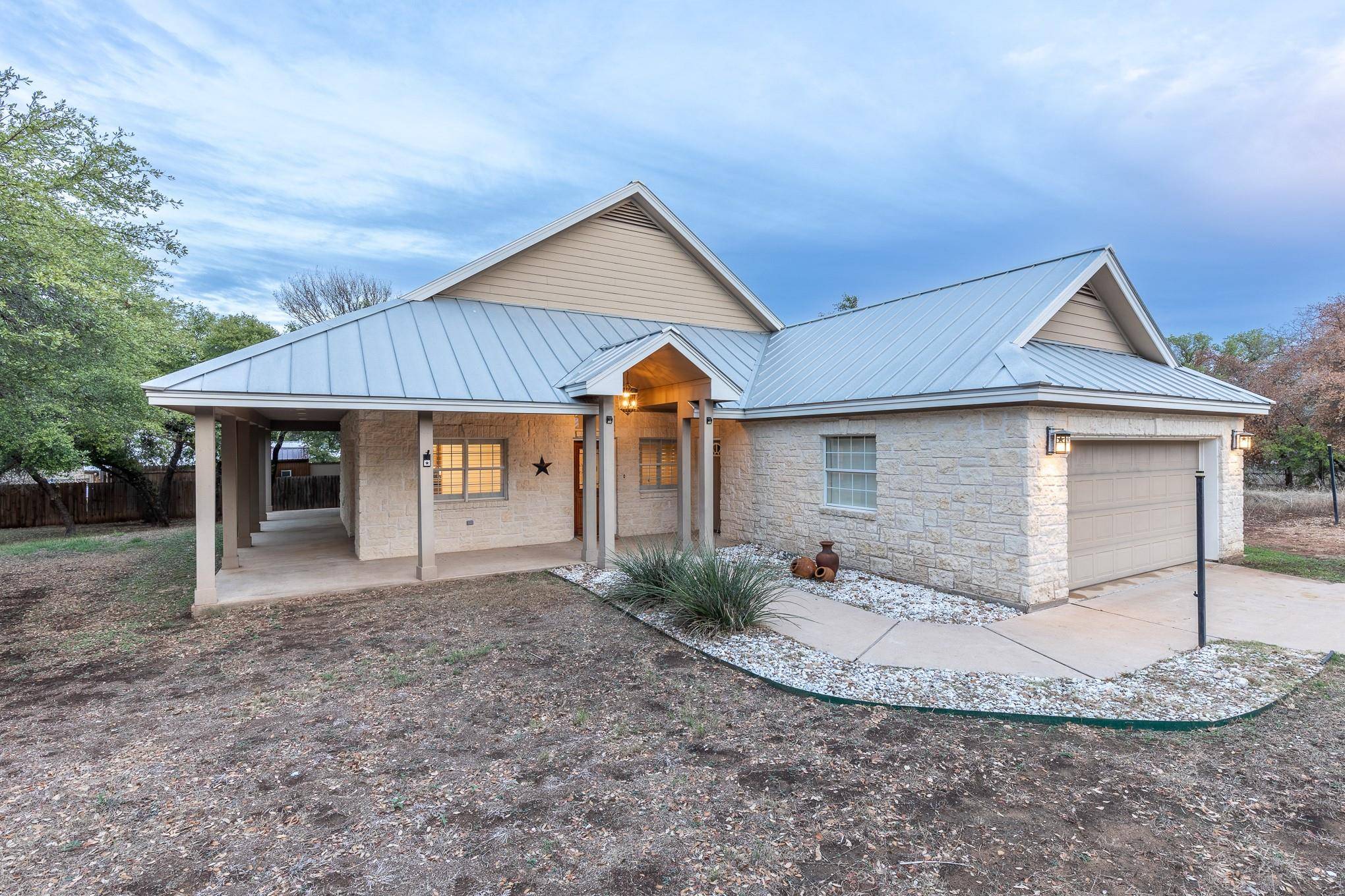 613 Jim Bowie DR, Spicewood, TX 78669