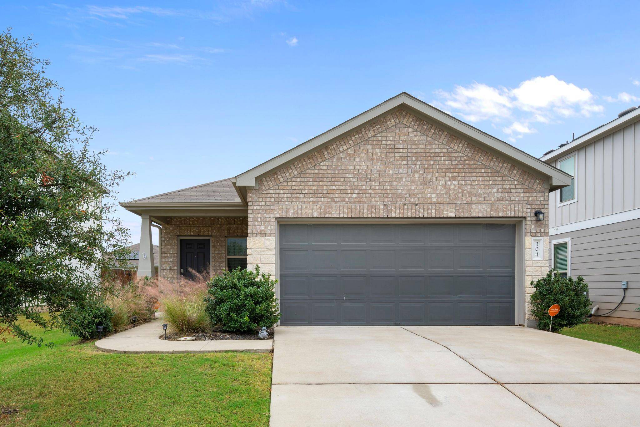 304 Green Egret WAY, Leander, TX 78641