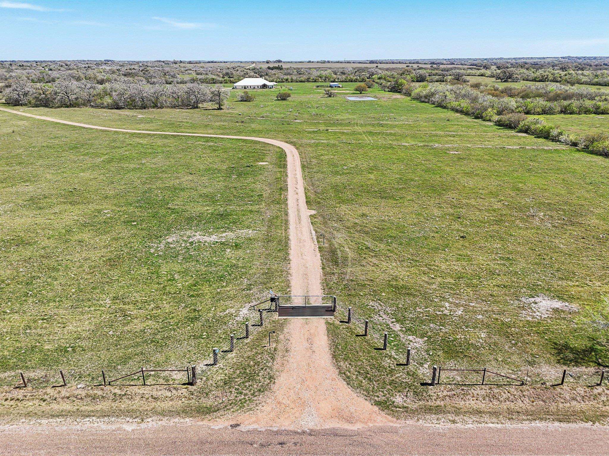 491 Dornburg RD, Goliad, TX 77993