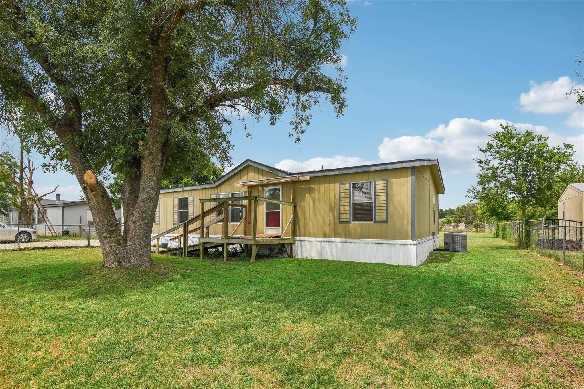 123 Quail Ridge DR, Kyle, TX 78640