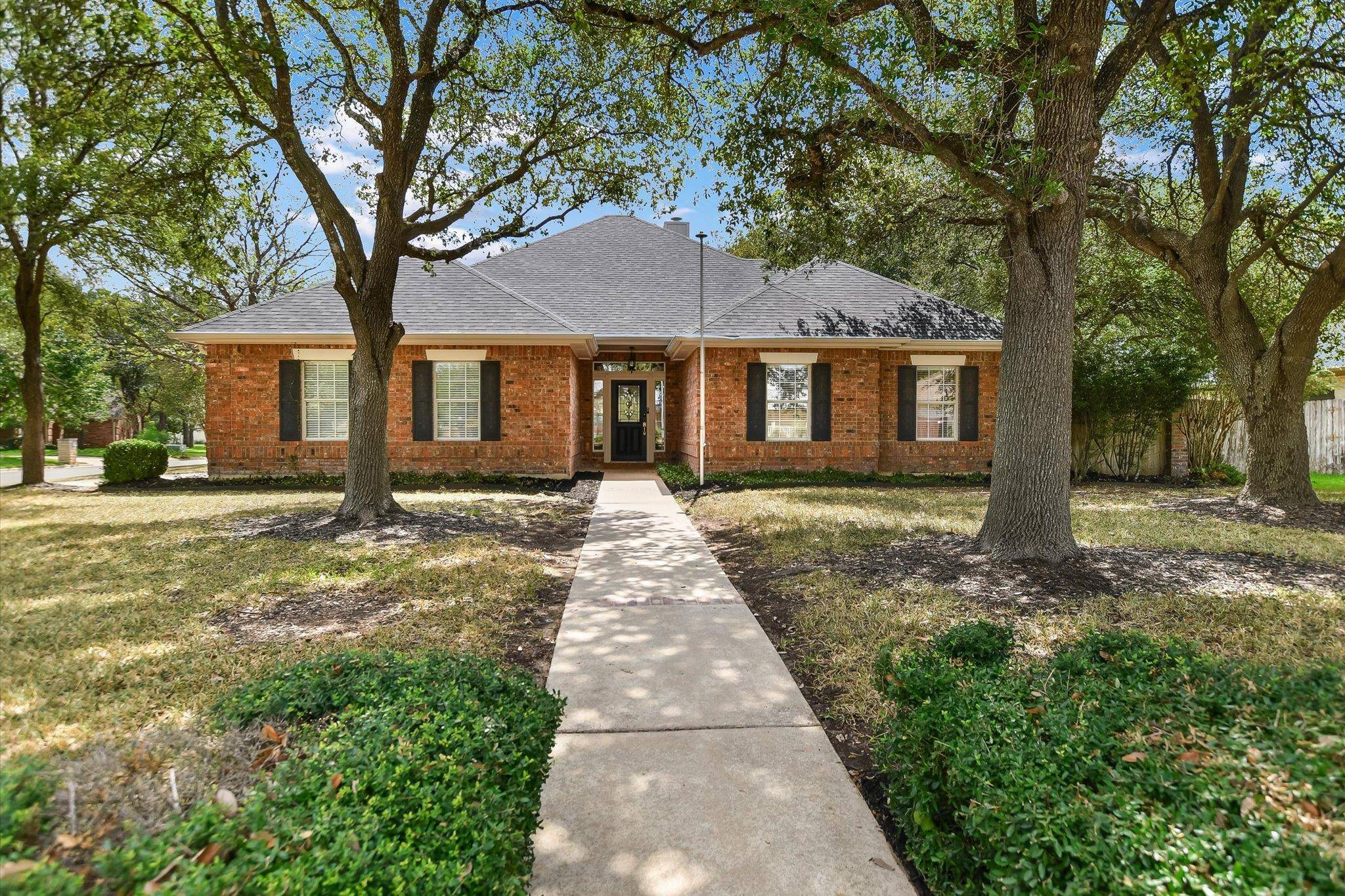 3015 Brandy LN, Georgetown, TX 78628