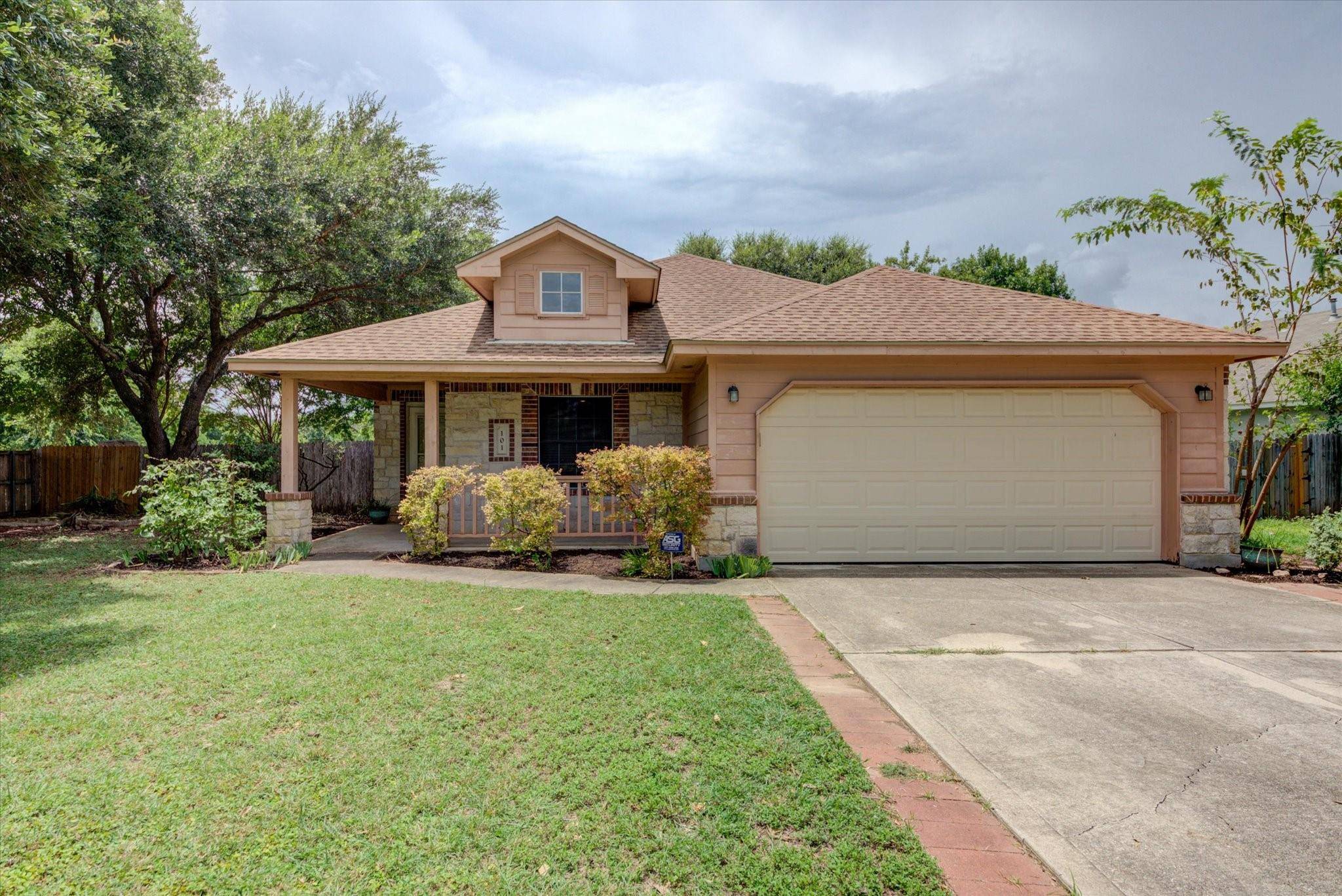 101 Spring Branch LOOP, Kyle, TX 78640