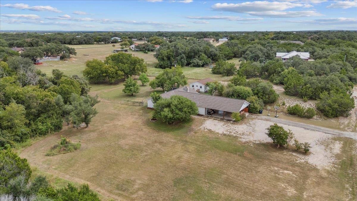 200 Rowlett RD, Liberty Hill, TX 78642