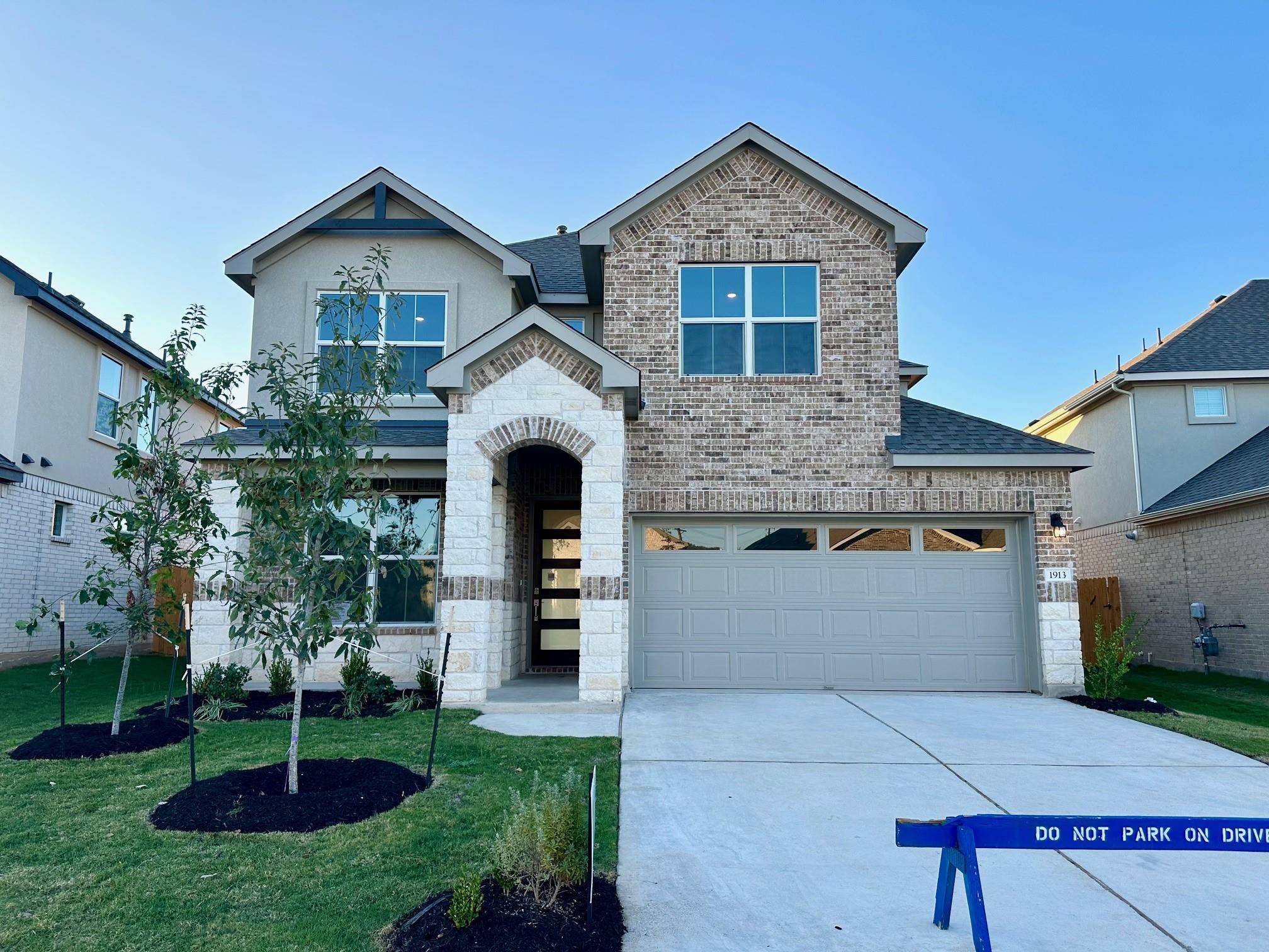 1913 Crooked Creek ST, Leander, TX 78641