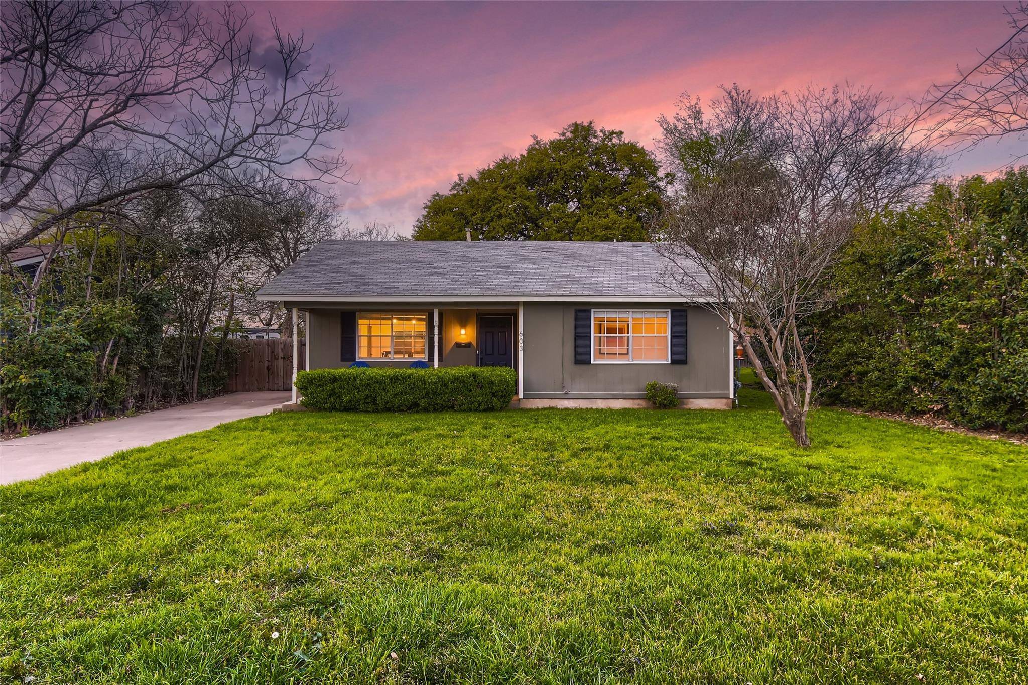 603 W 6th ST, Georgetown, TX 78626